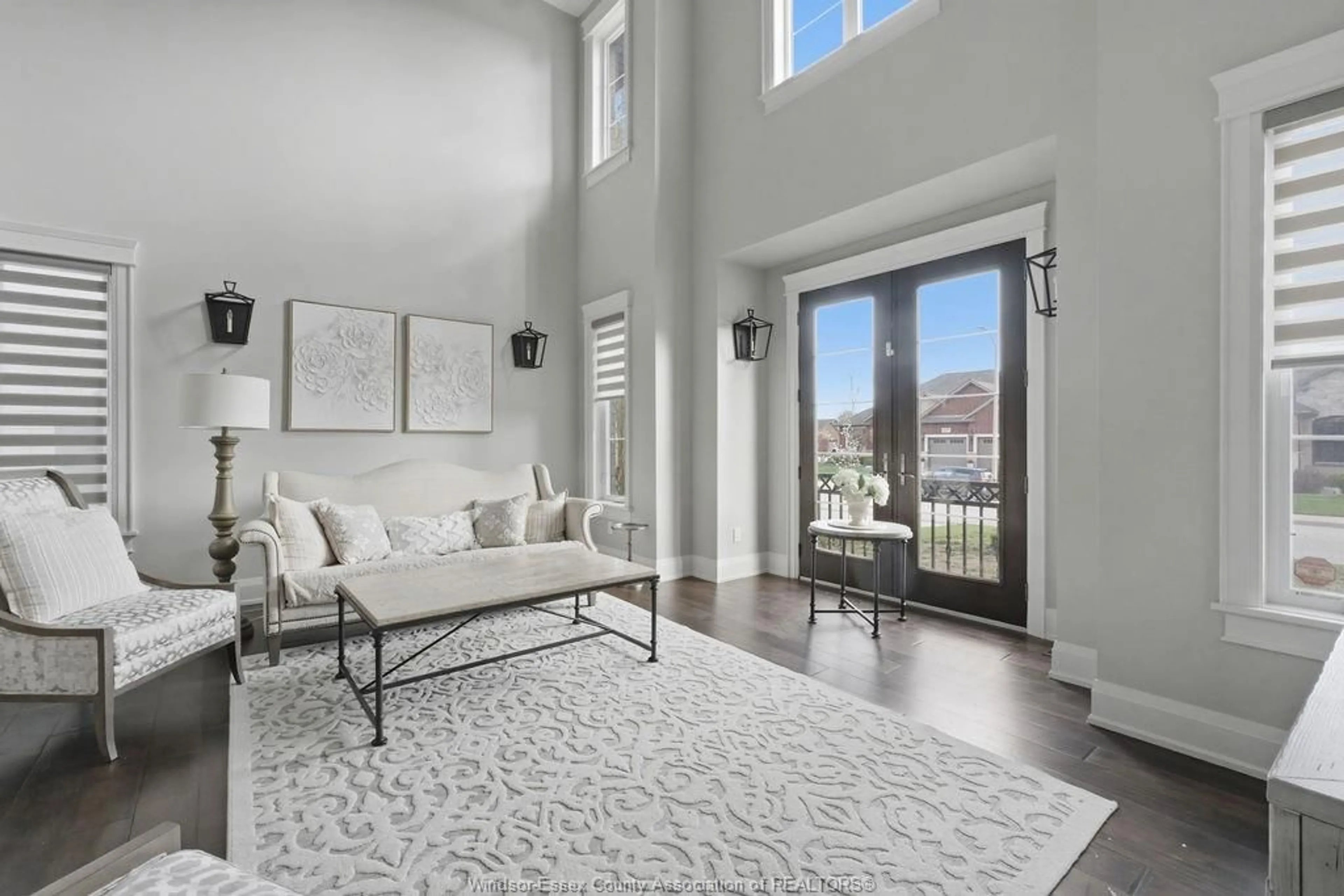 Indoor entryway for 1222 NACCARATO, LaSalle Ontario N9J 0A1