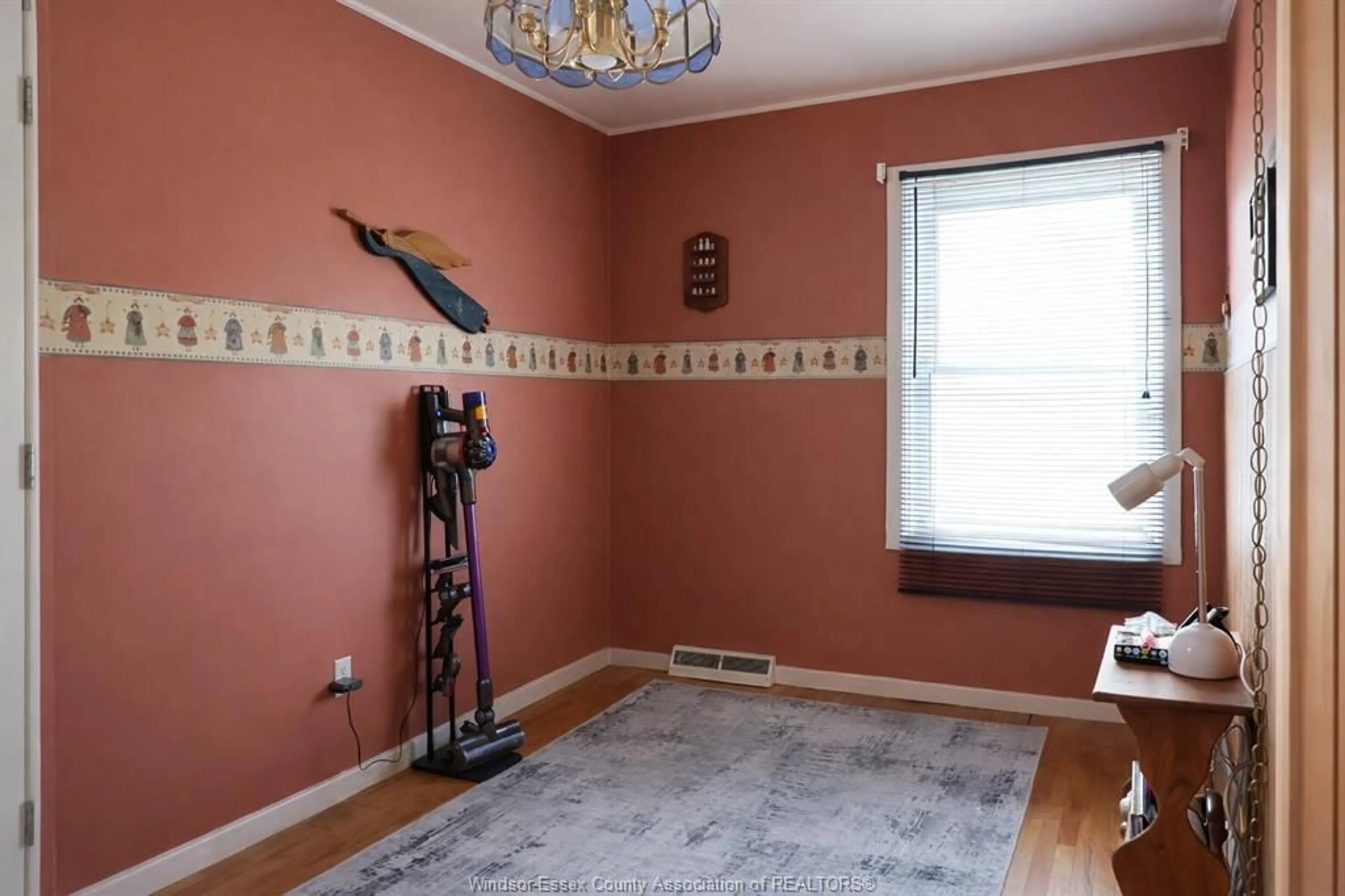 A pic of a room for 1118 FELIX Ave, Windsor Ontario N9C 3L7