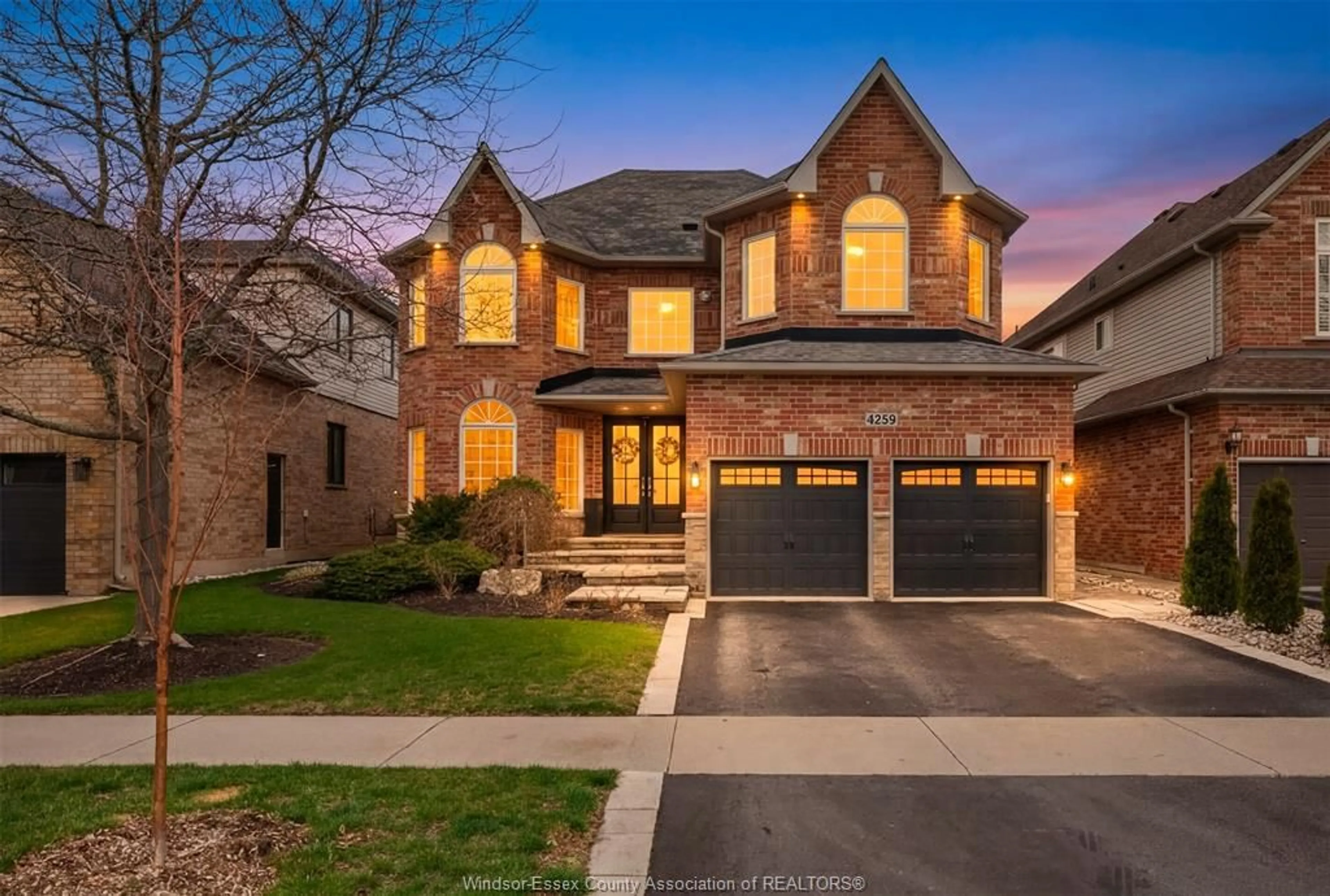 Home with brick exterior material, street for 4259 CLUBVIEW, Burlington Ontario L7M 4X2