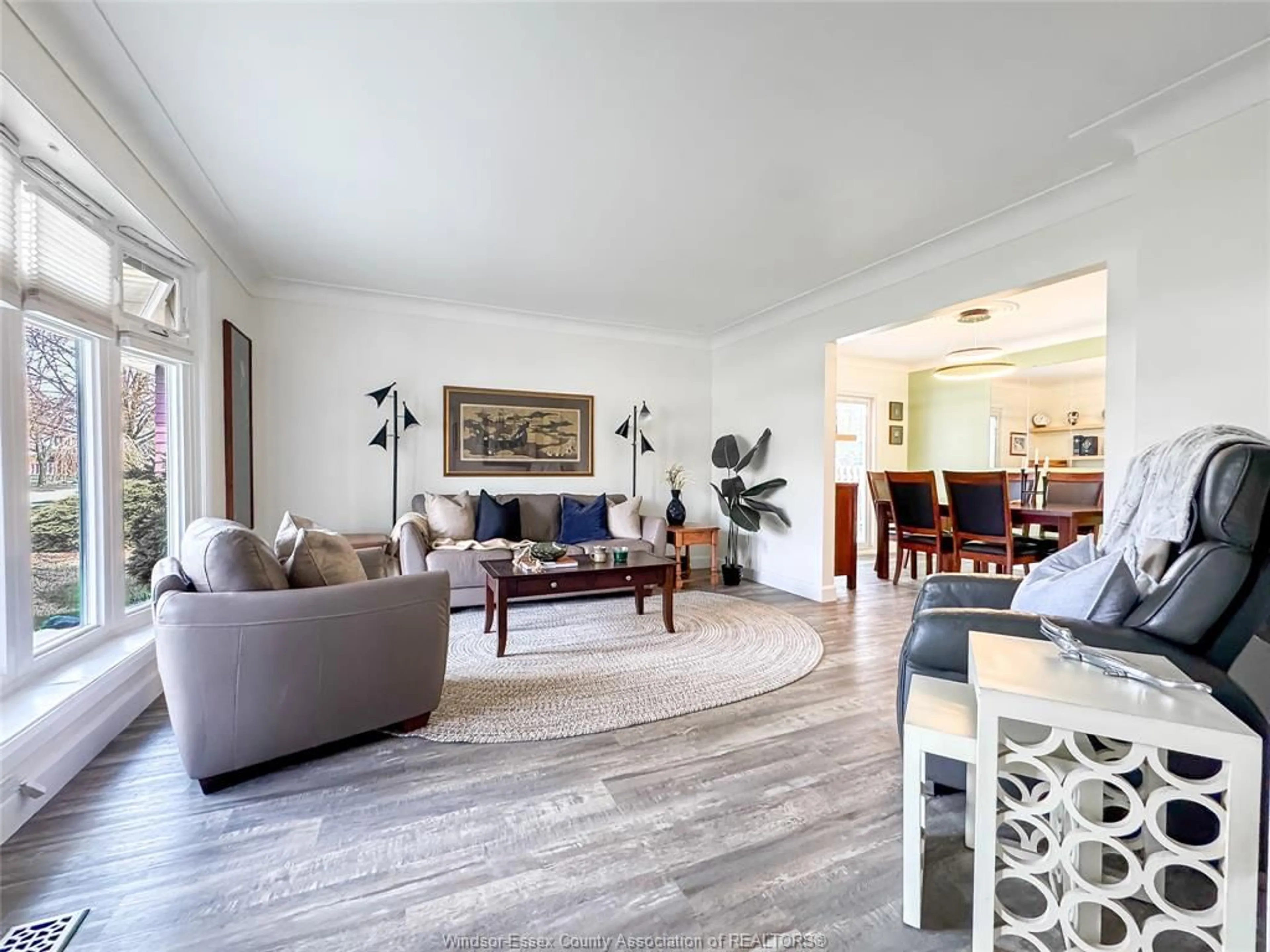 Living room with furniture, unknown for 276 FAIRWAY CRES, Tecumseh Ontario N8N 2Z2