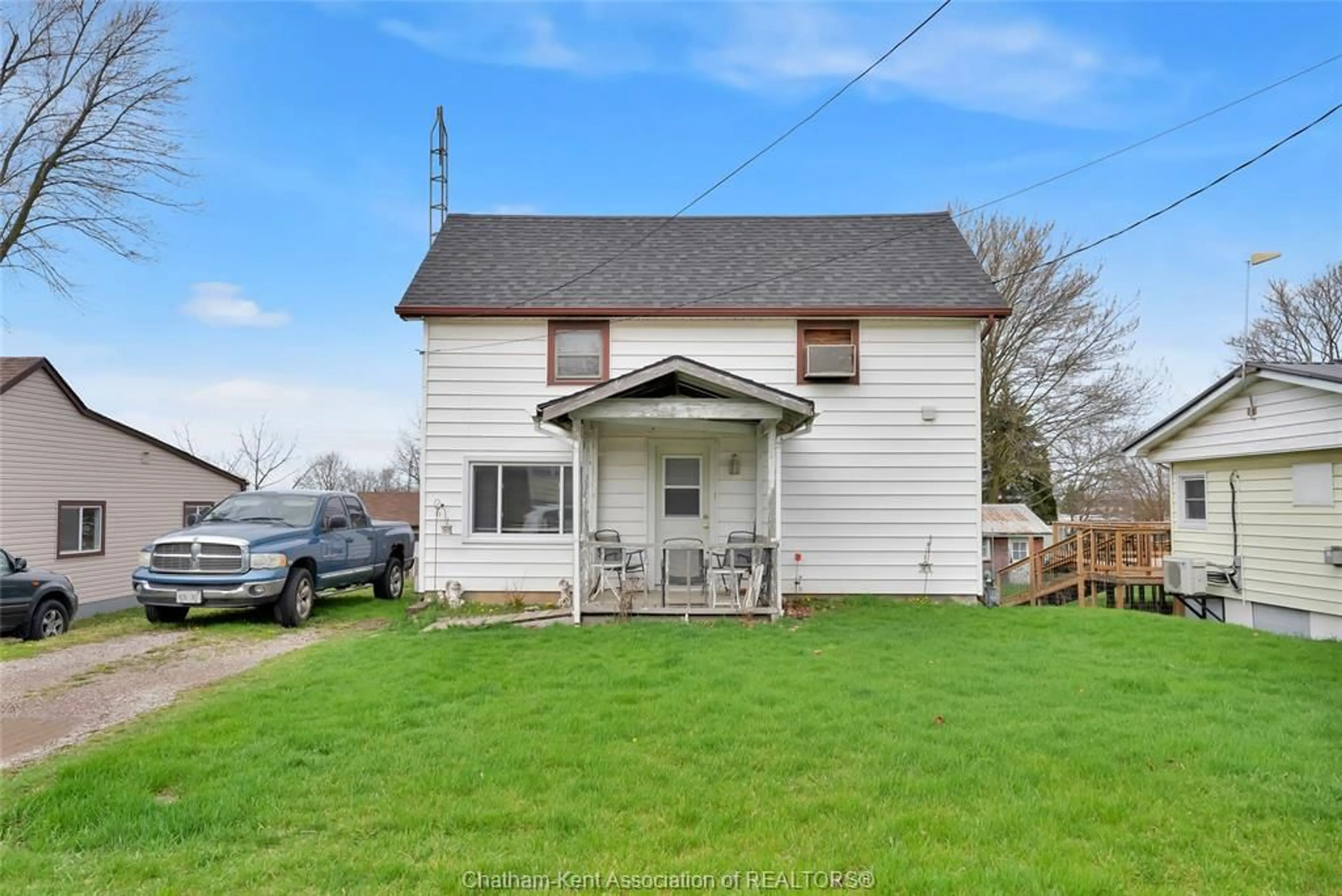 A pic from outside/outdoor area/front of a property/back of a property/a pic from drone, street for 91 Sherman St, Blenheim Ontario N0P 1A0