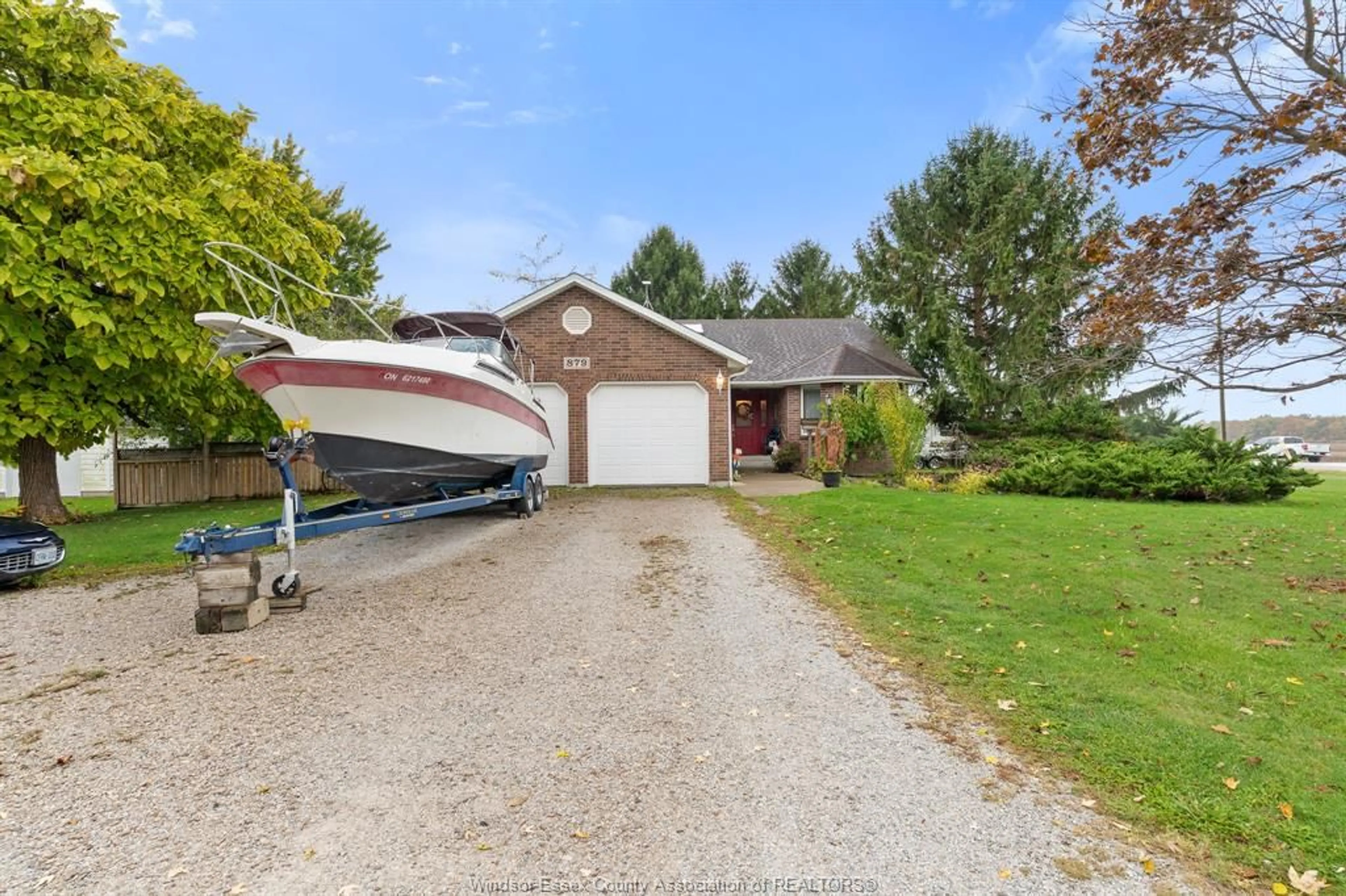 A pic from outside/outdoor area/front of a property/back of a property/a pic from drone, water/lake/river/ocean view for 879 ROAD 2 W, Kingsville Ontario N9Y 2E4