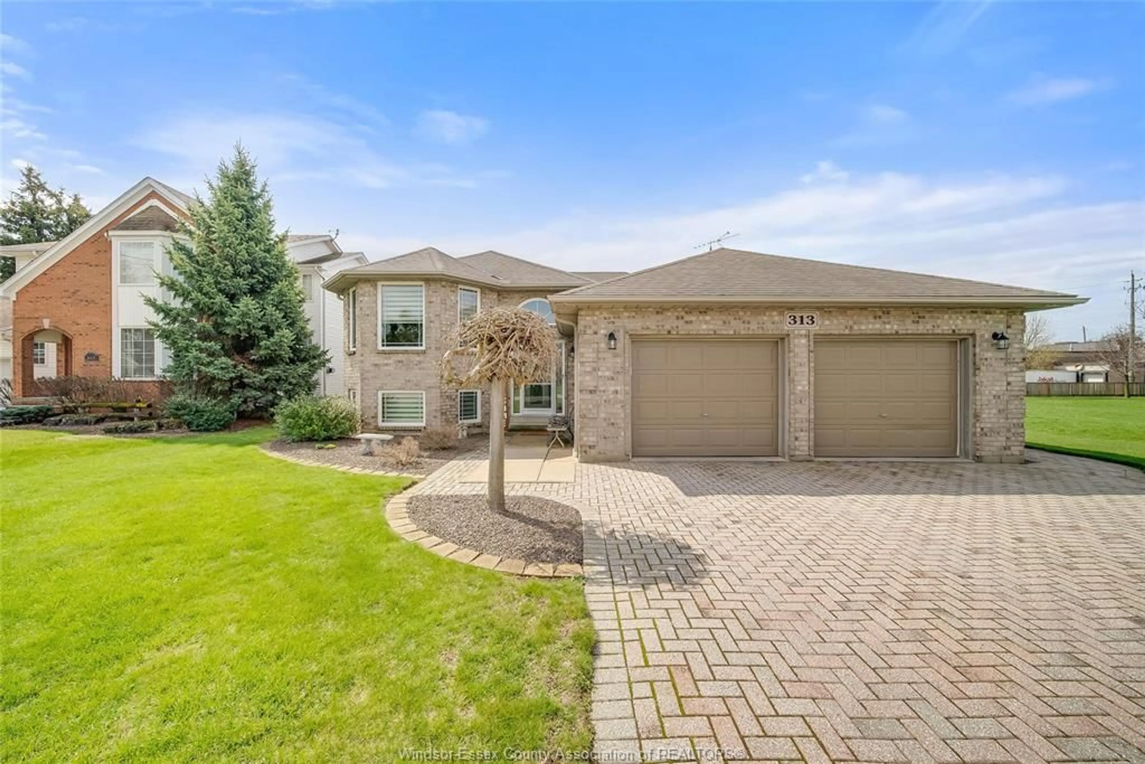 Home with brick exterior material, street for 313 APPLEWOOD, Kingsville Ontario N9Y 3Y7