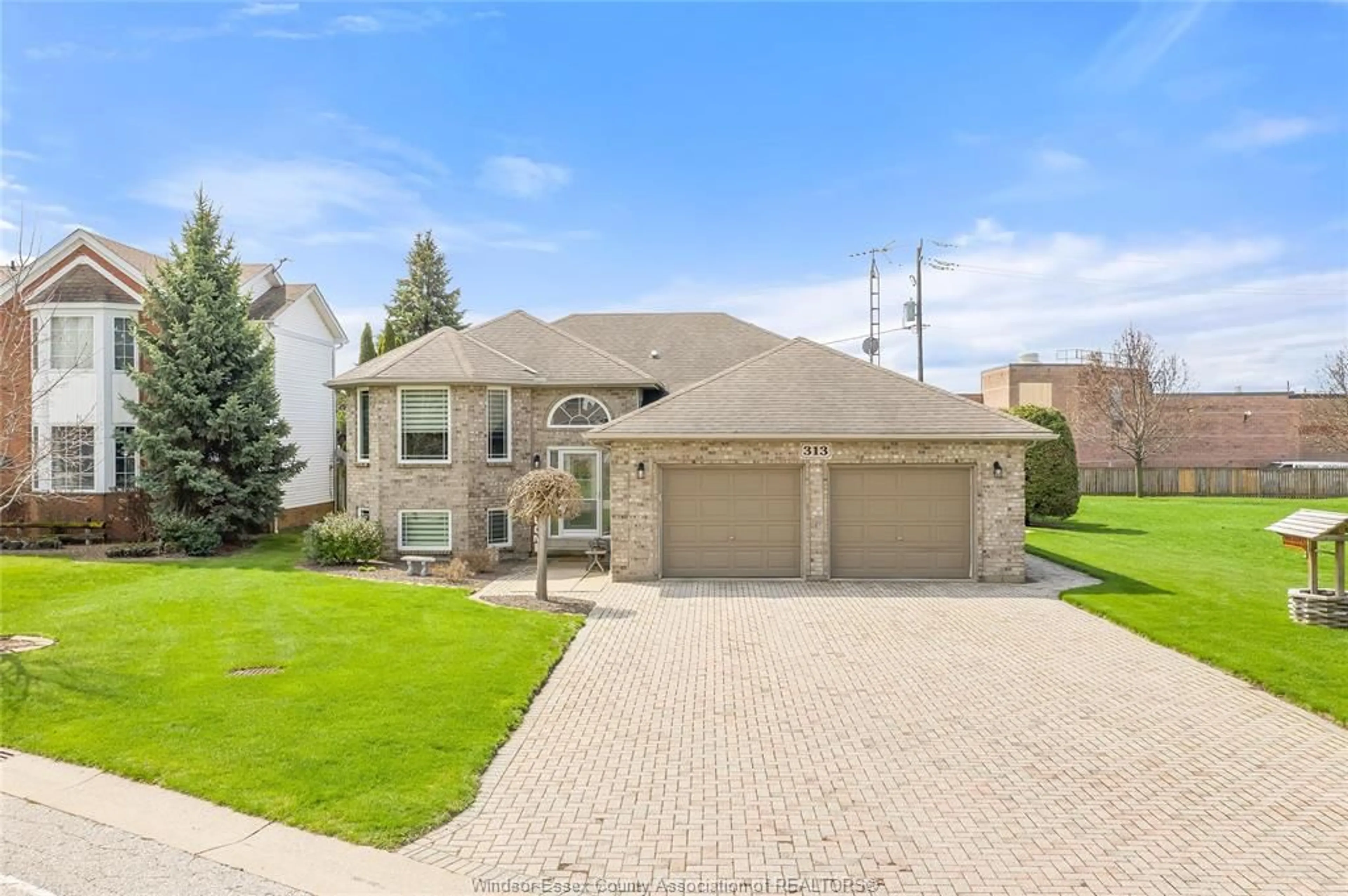 Home with brick exterior material, street for 313 APPLEWOOD, Kingsville Ontario N9Y 3Y7