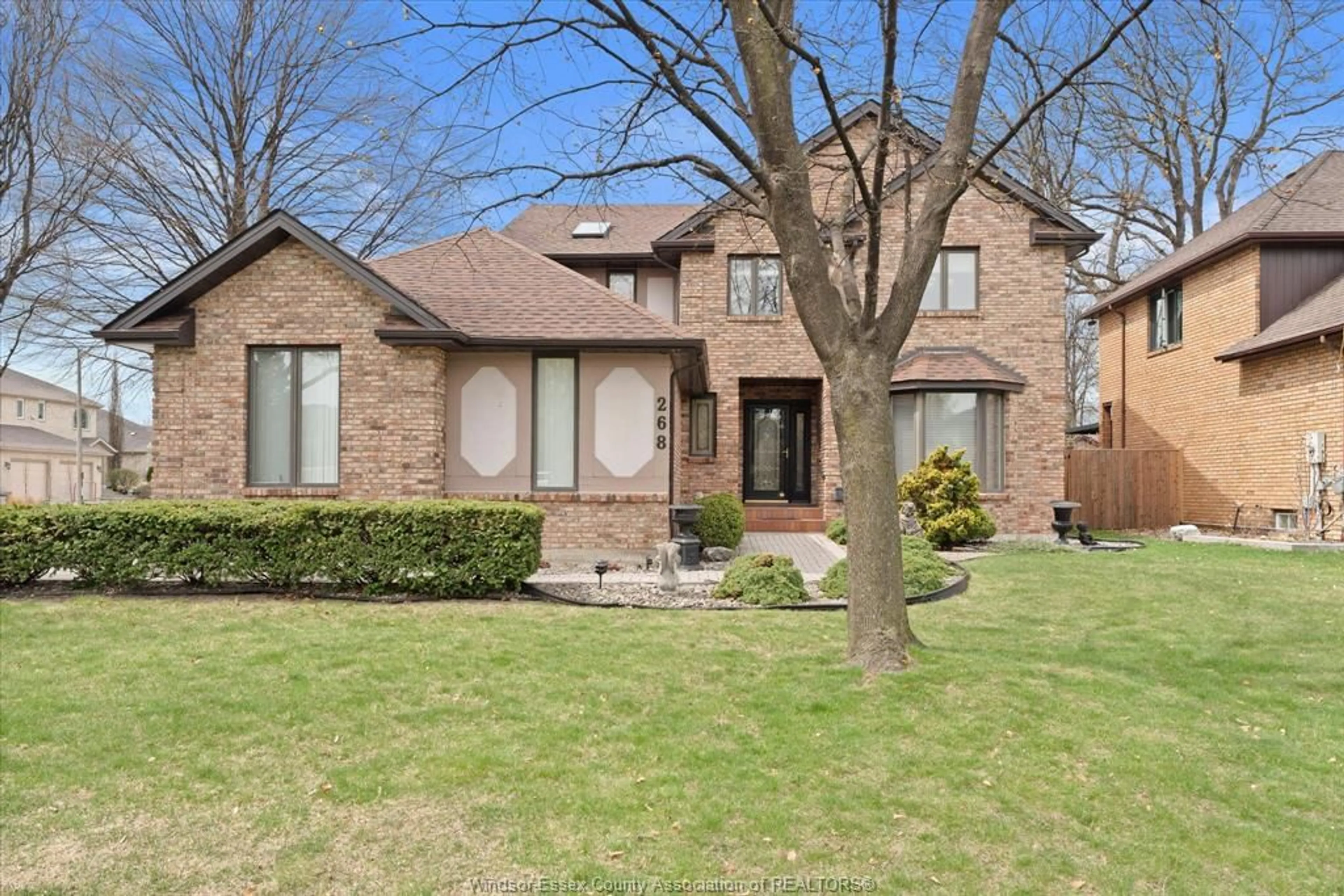 Home with brick exterior material, street for 268 MAJESTIC Dr, Lakeshore Ontario N8N 4K7