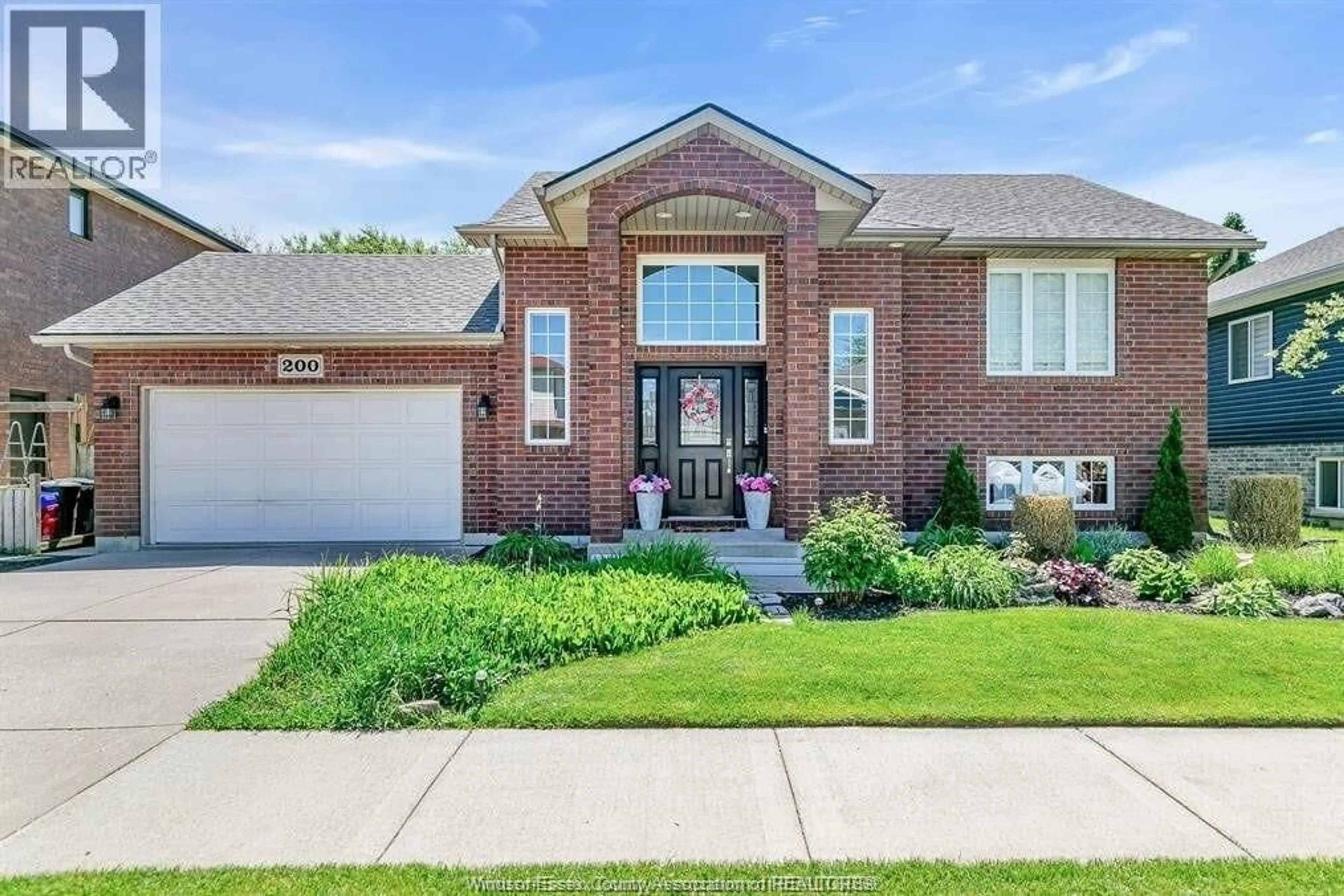 Home with brick exterior material, street for 200 RIVERVIEW Ave, LaSalle Ontario N9J 3Y1