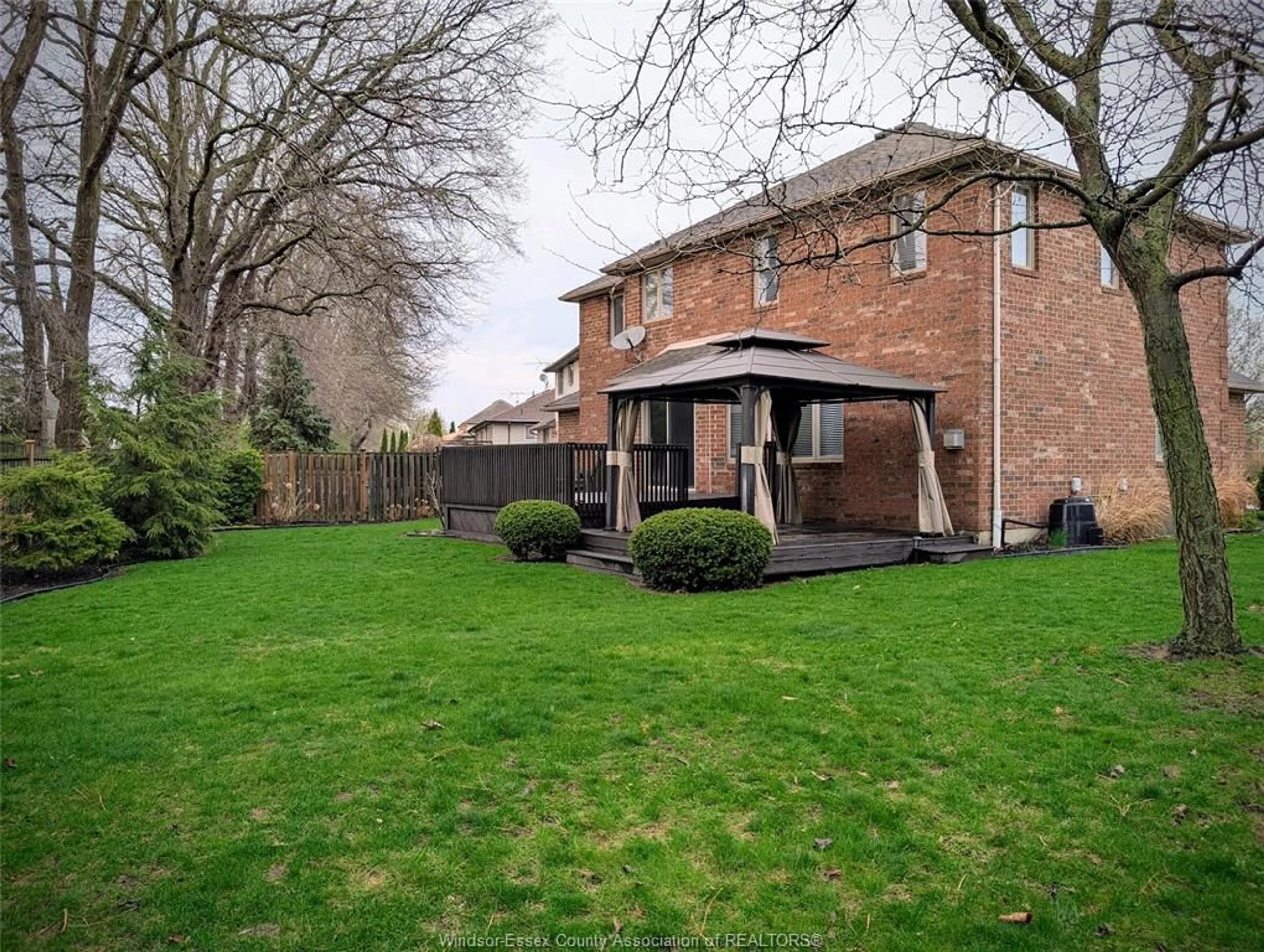 A pic from outside/outdoor area/front of a property/back of a property/a pic from drone, street for 144 Pheasant Run, Lakeshore Ontario N8L 0Z7