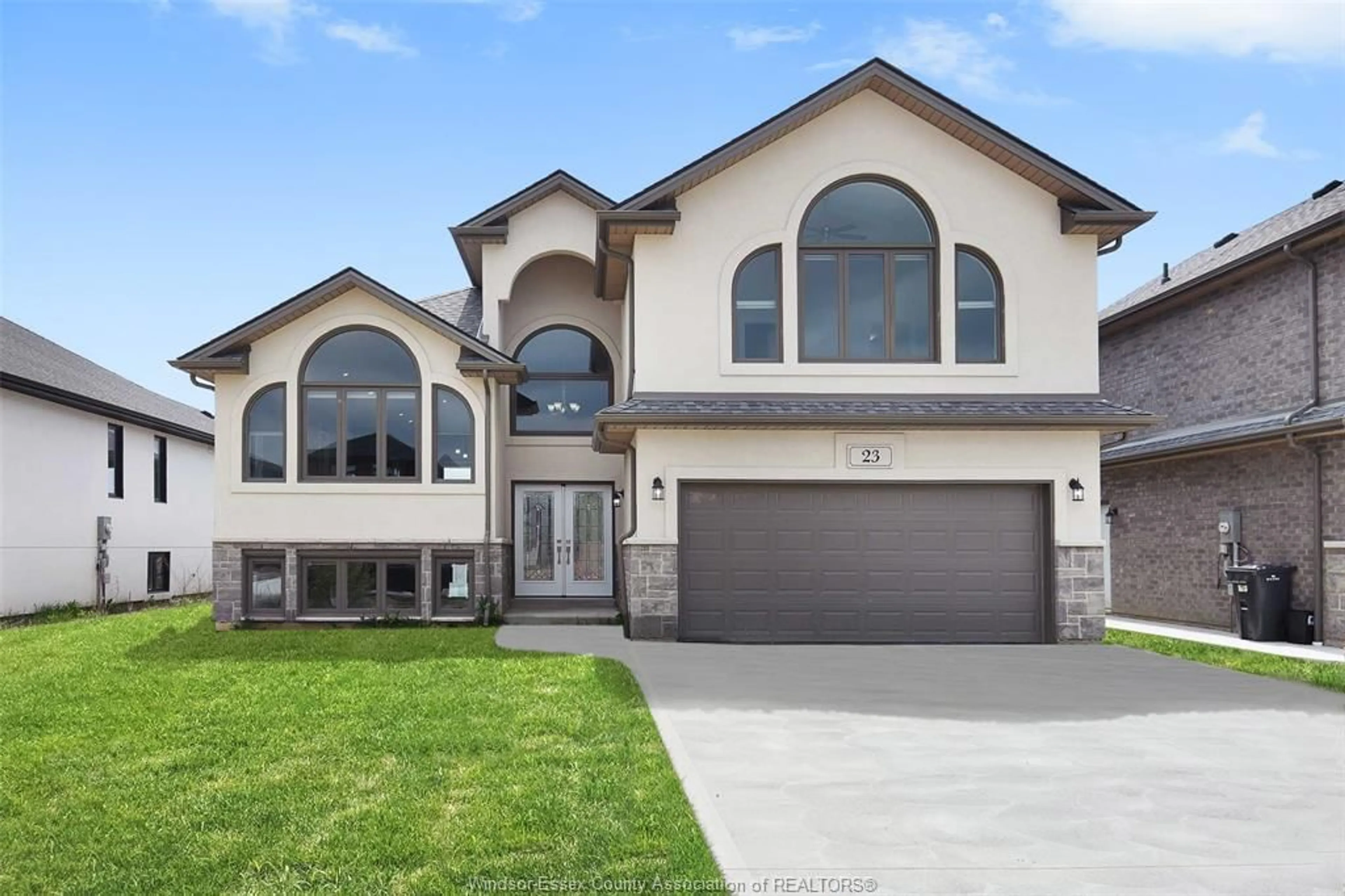 Home with vinyl exterior material, street for 101 KINGSBRIDGE #LOT 44, Amherstburg Ontario N9V 0G8