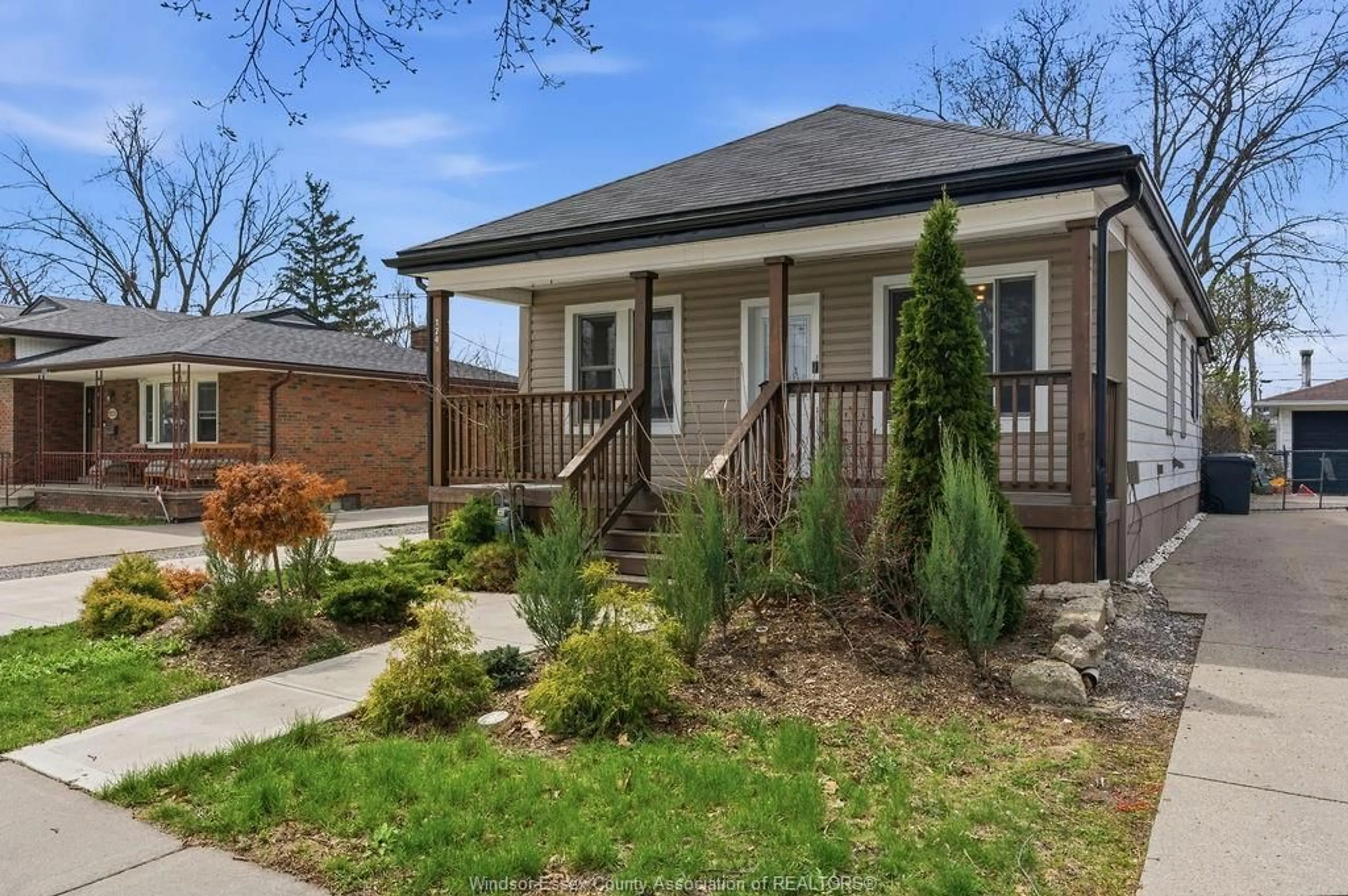 Home with brick exterior material, street for 1245 GEORGE, Windsor Ontario N8Y 2X7