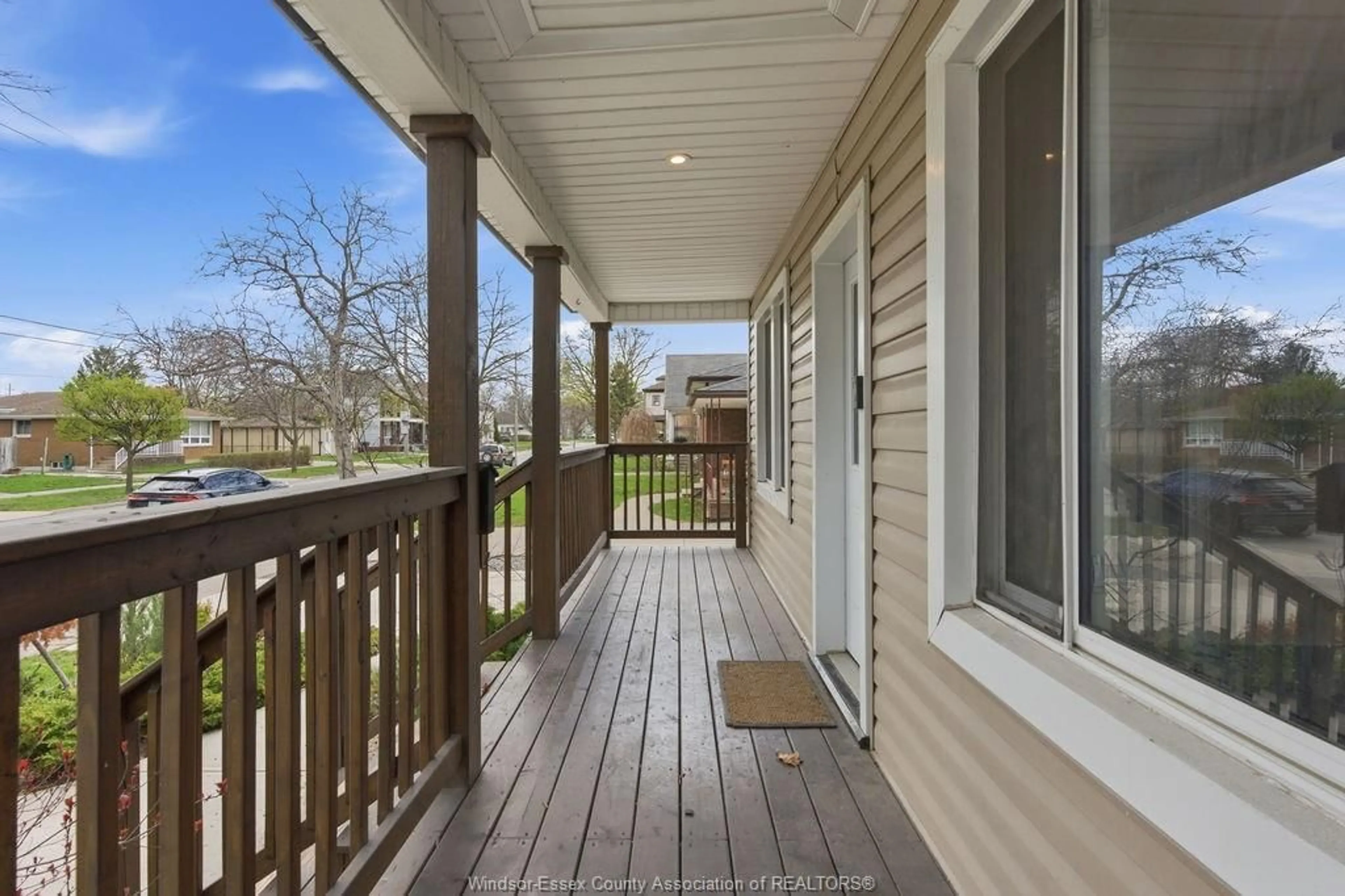 Patio, street for 1245 GEORGE, Windsor Ontario N8Y 2X7