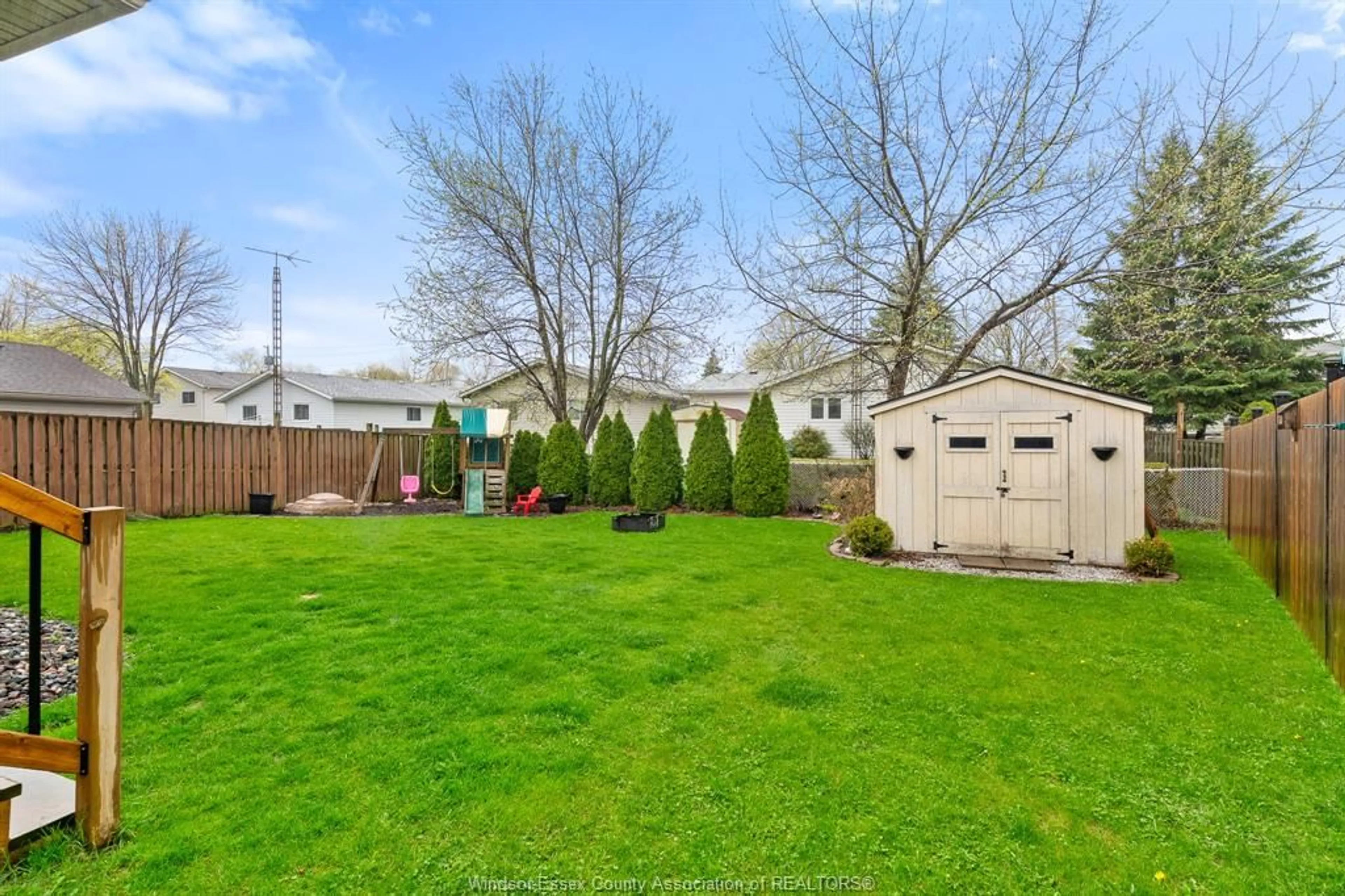 Unknown for 2 Regal, Tilbury Ontario N0P 2L0