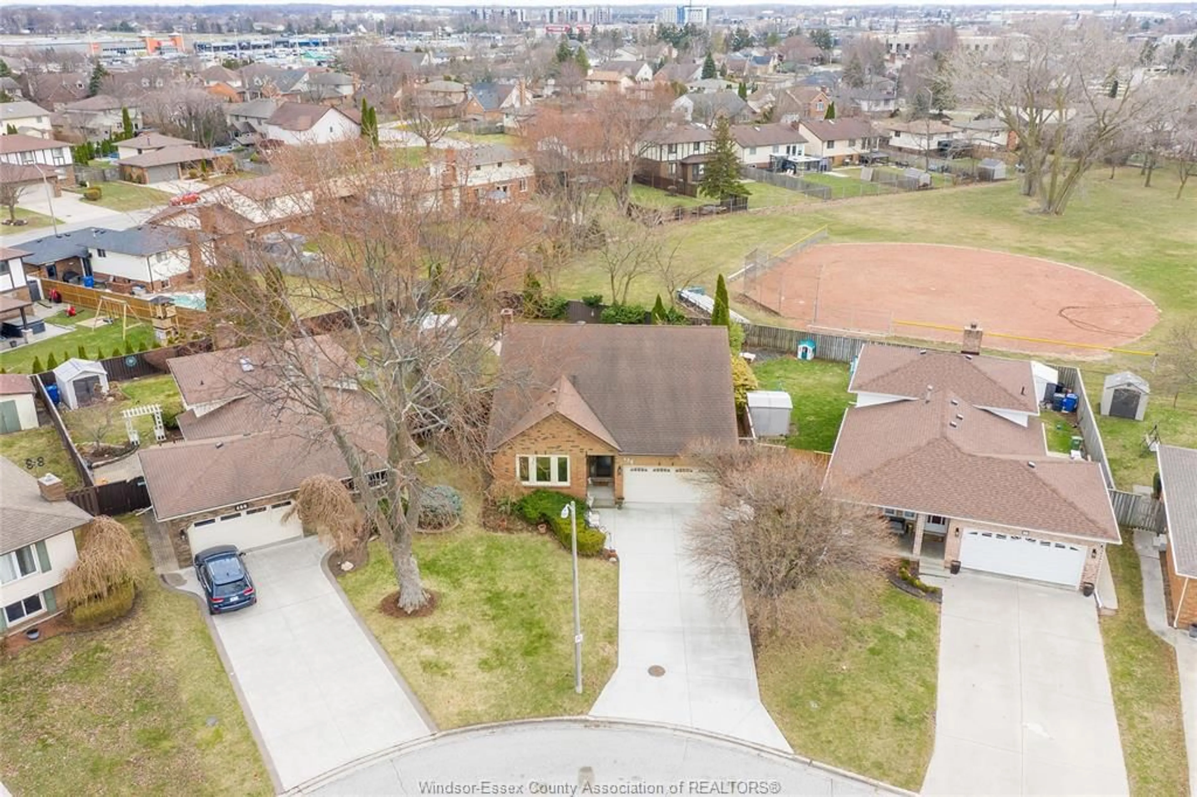 A pic from outside/outdoor area/front of a property/back of a property/a pic from drone, street for 468 AMBERLY, Tecumseh Ontario N8N 3M3