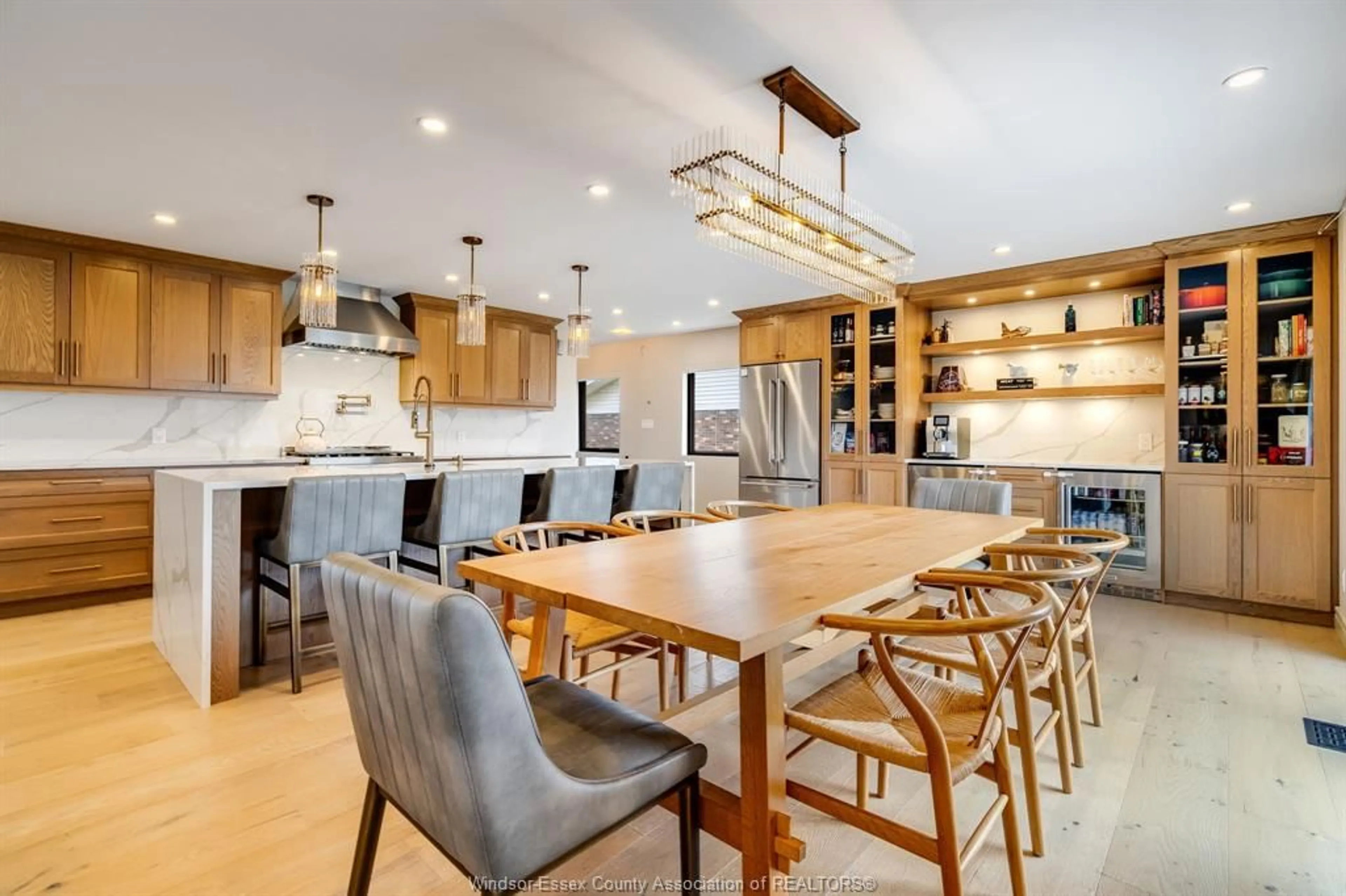 Open concept kitchen, unknown for 20 Elizabeth Cres, Leamington Ontario N8H 4Y1