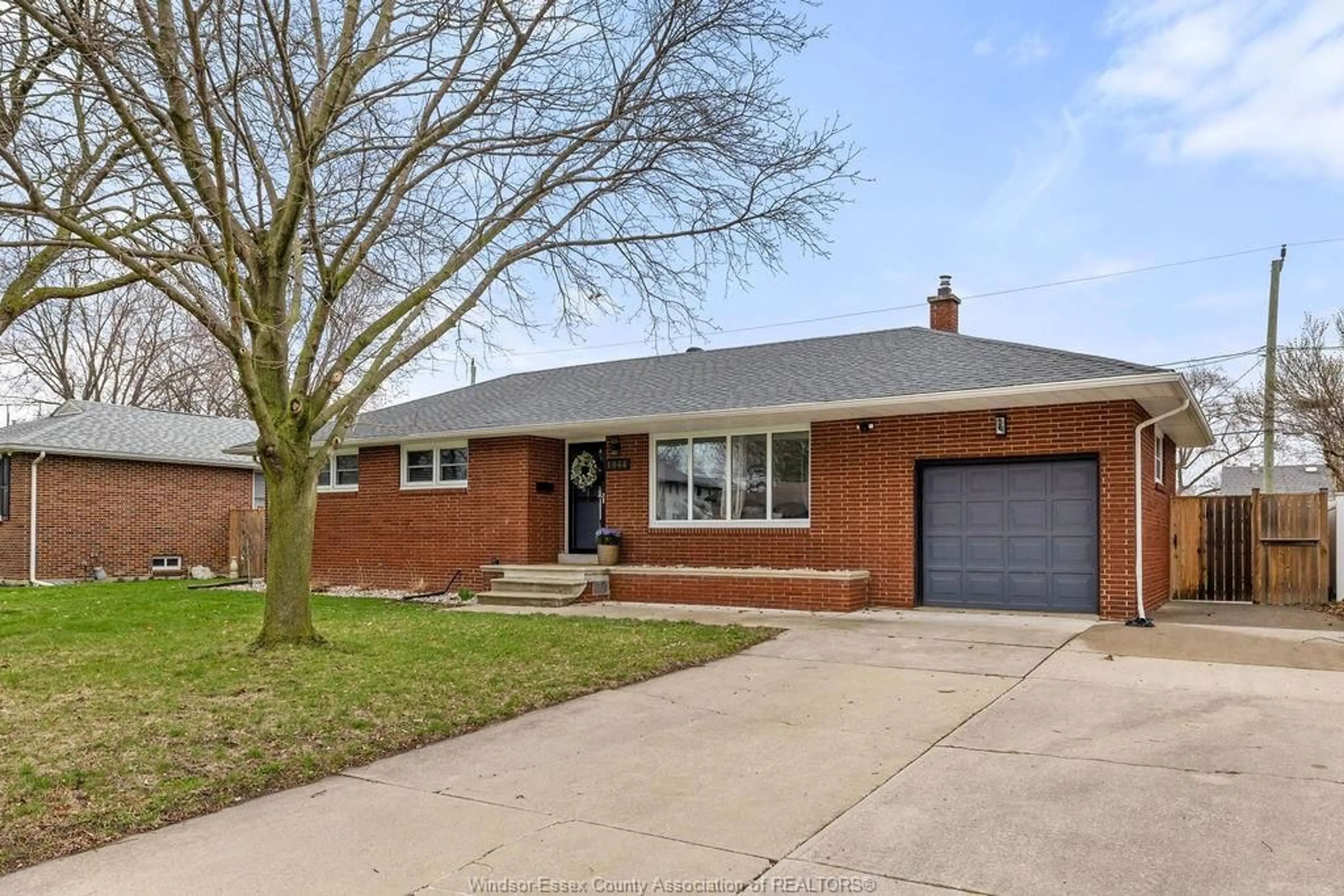 Home with brick exterior material, street for 1064 VIRGINIA Ave, Windsor Ontario N8S 2Y7