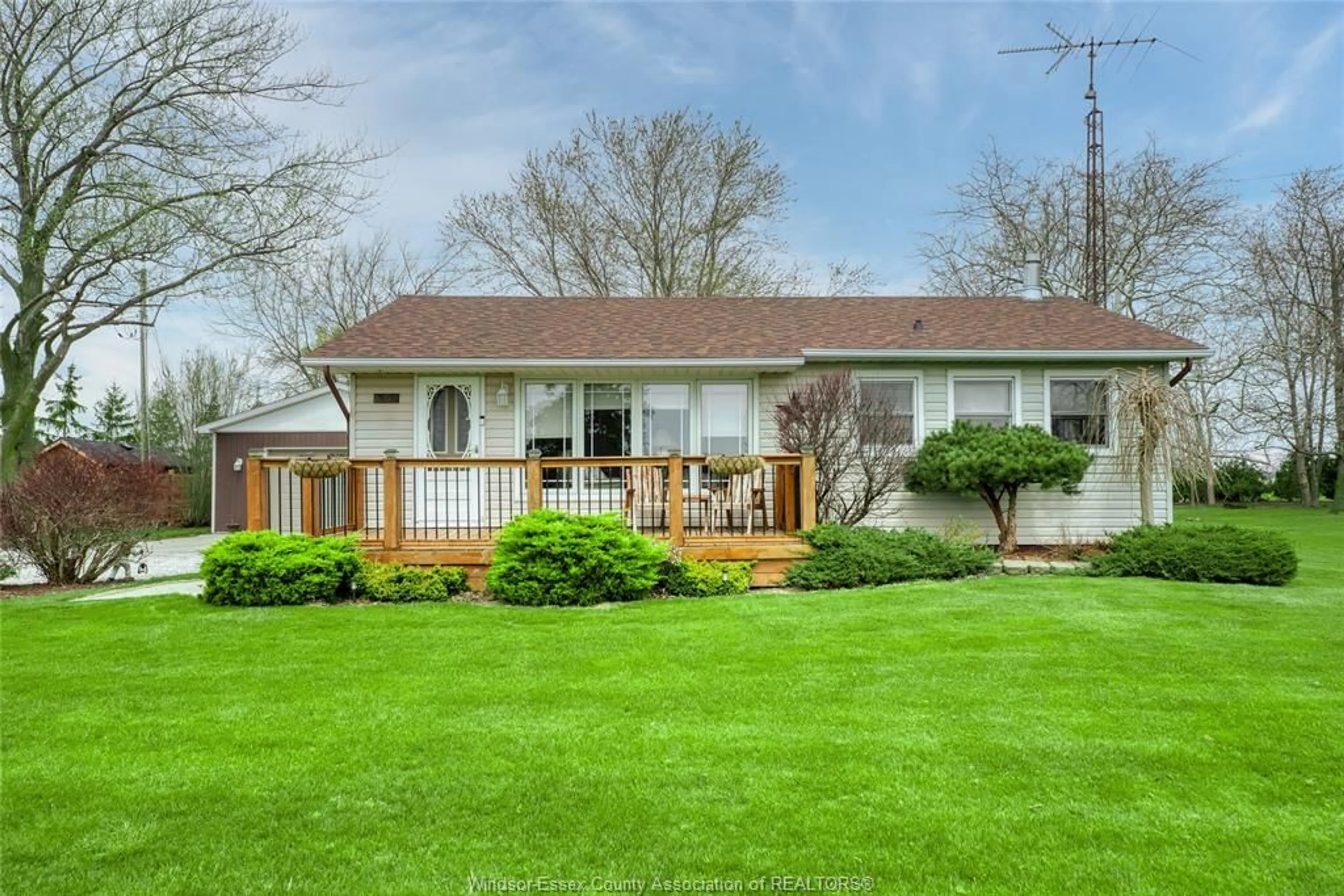 Home with vinyl exterior material, unknown for 1303 MERSEA RD 8, Leamington Ontario N0P 2P0