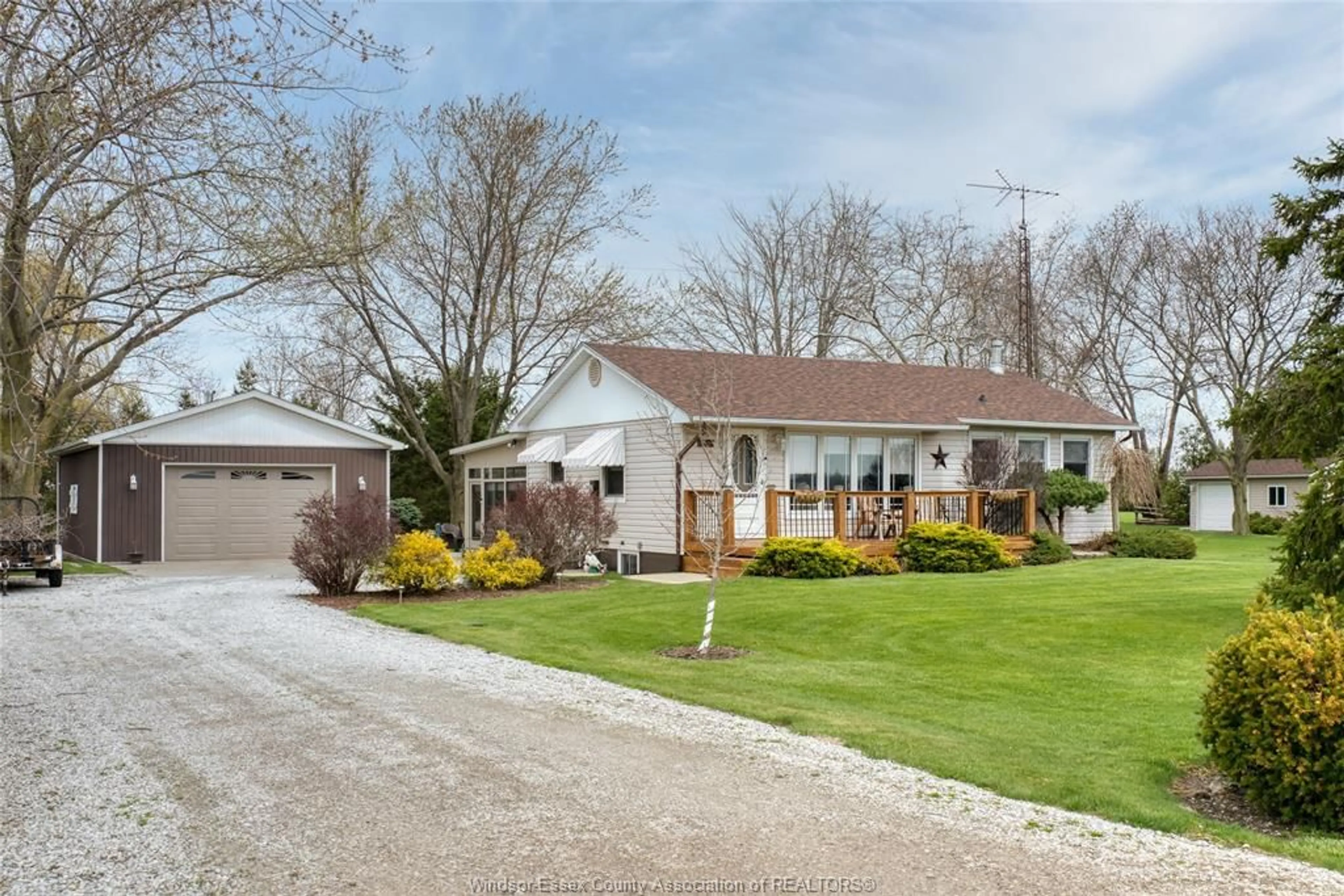 Unknown for 1303 MERSEA RD 8, Leamington Ontario N0P 2P0