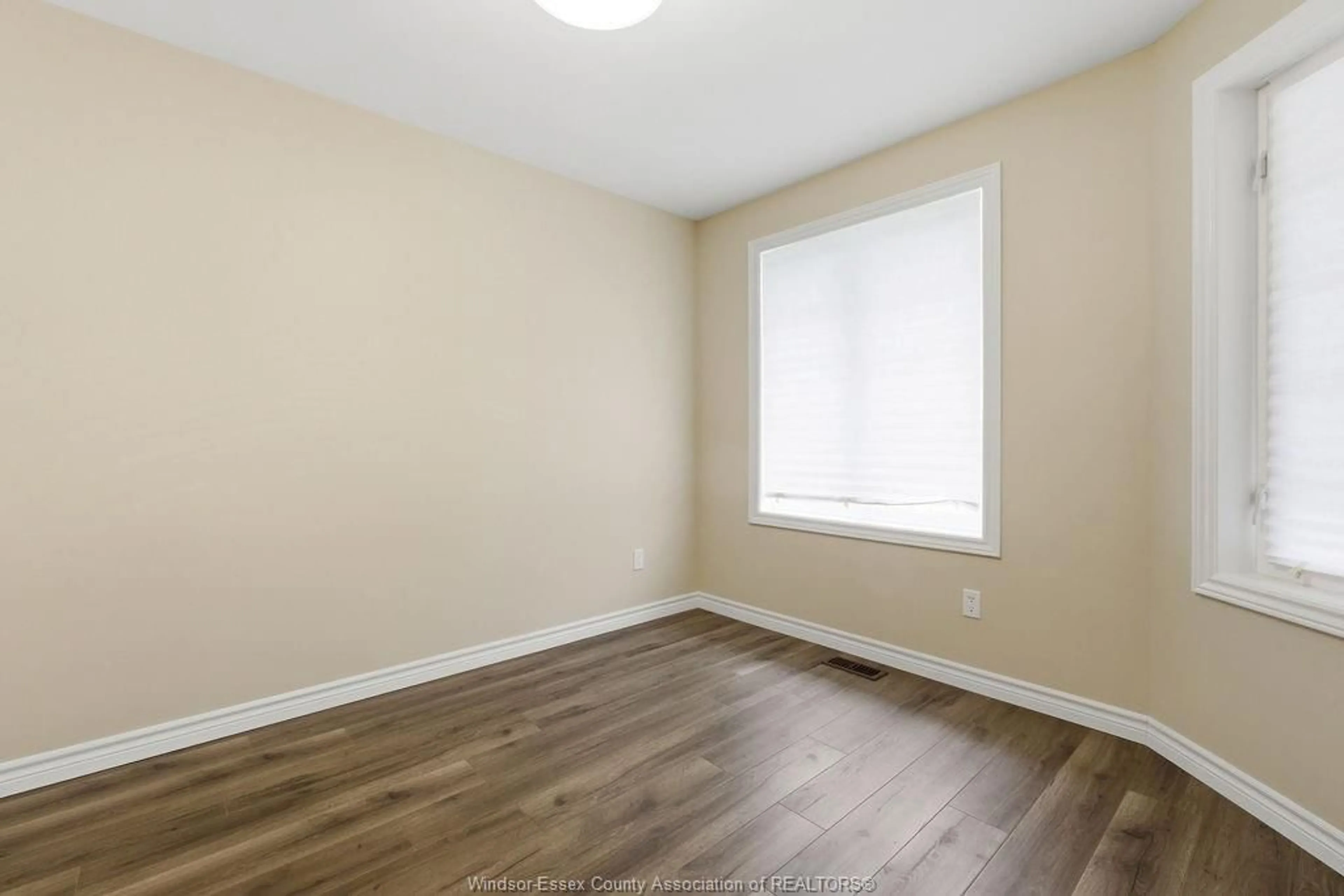 A pic of a room for 1153 BRIDALFALLS, Windsor Ontario N8P 0C5