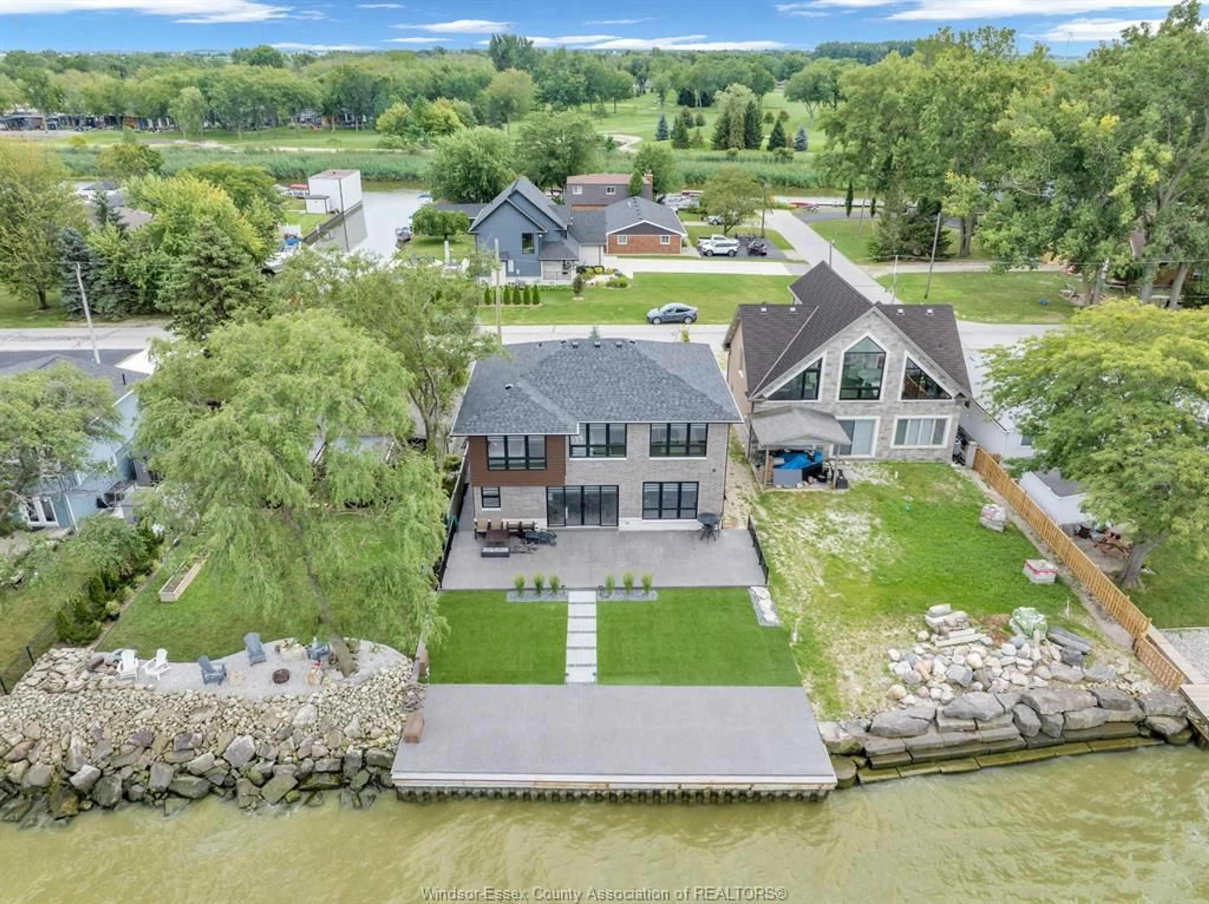 A pic from outside/outdoor area/front of a property/back of a property/a pic from drone, water/lake/river/ocean view for 983 LAKESHORE PARK Rd, Lakeshore Ontario N0R 1A0