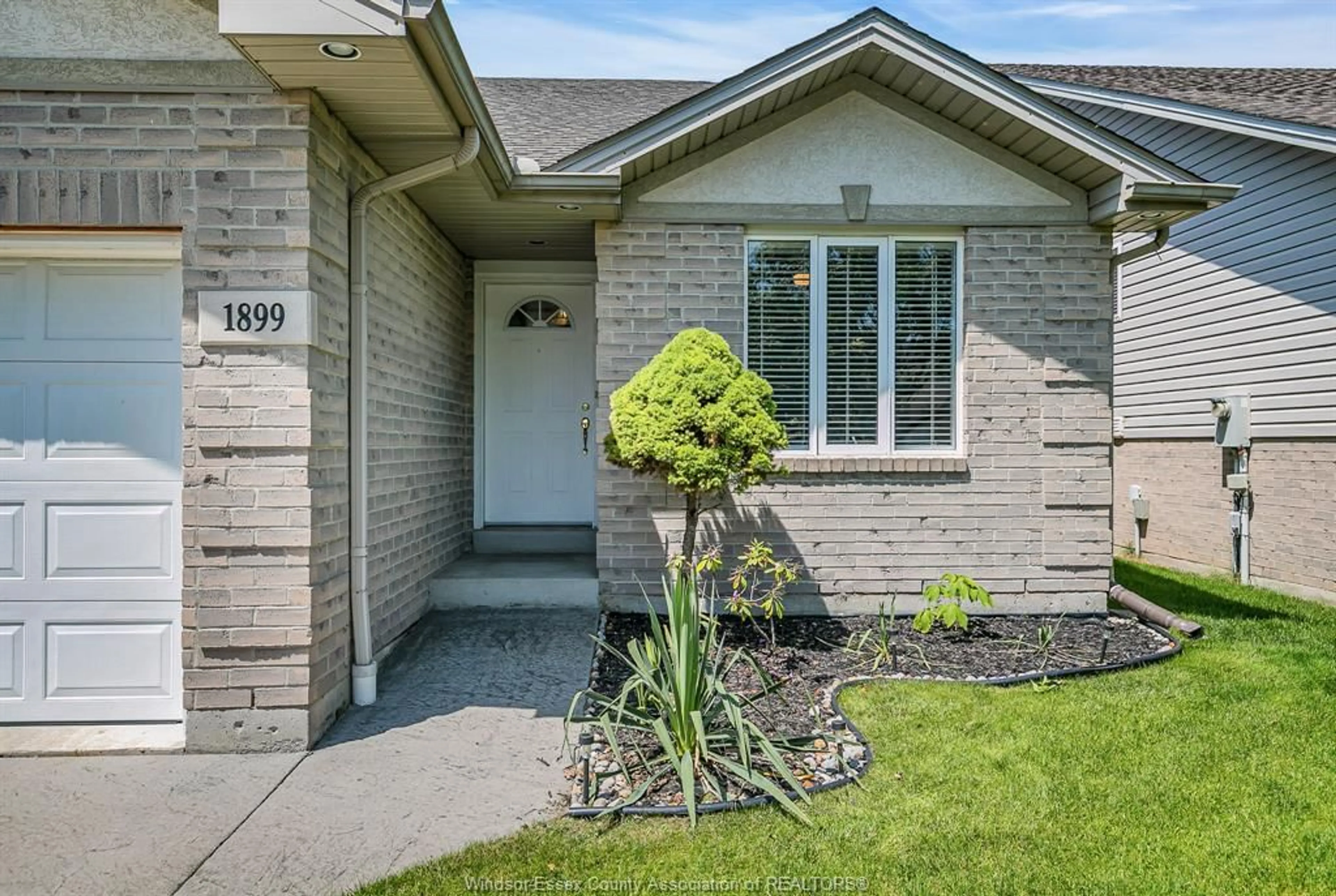 Unknown for 1899 CASTLETON Ave, Windsor Ontario N8P 1P6