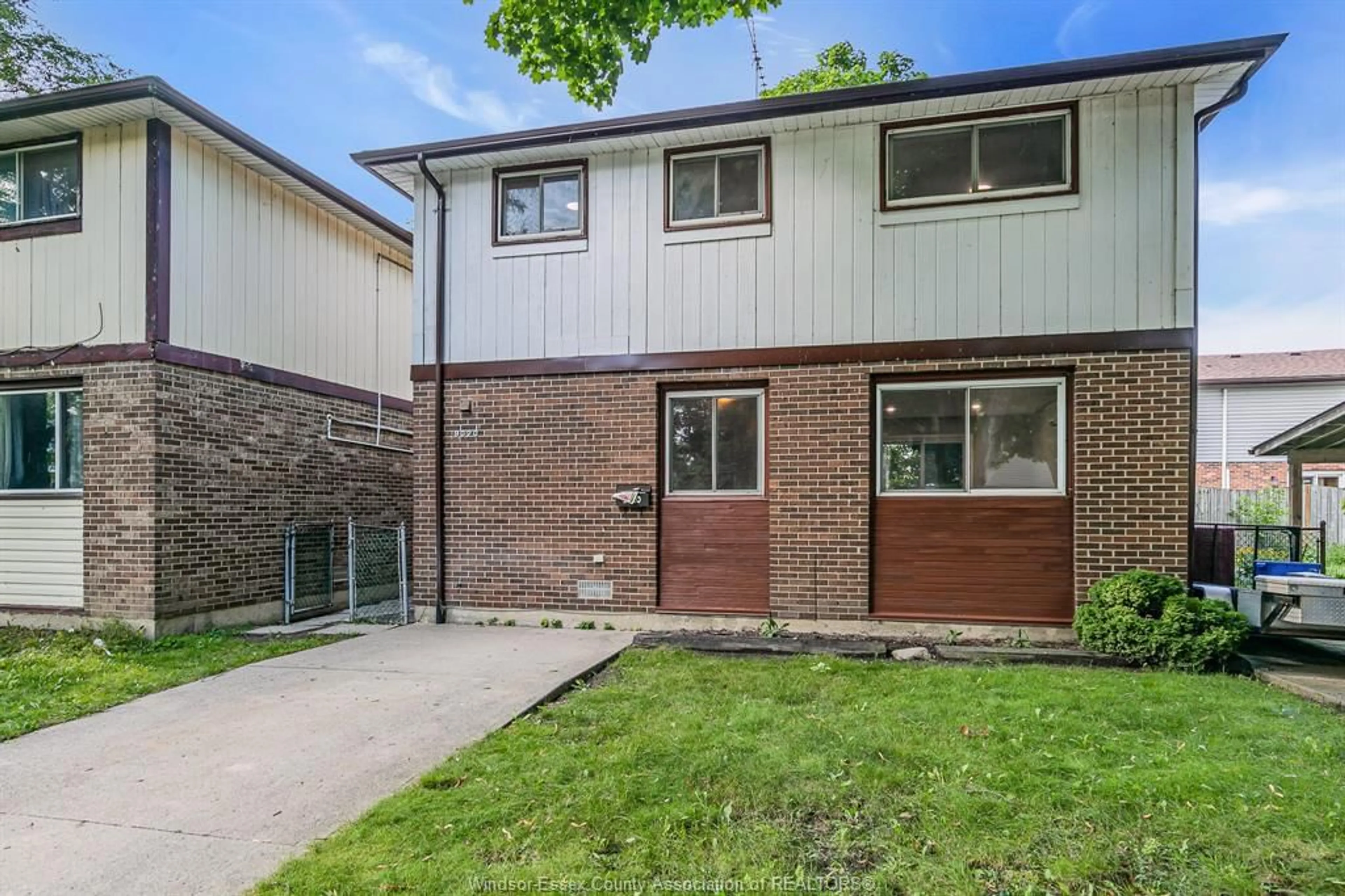 Home with brick exterior material, street for 9020 CONWAY Crt, Windsor Ontario N8S 4G3
