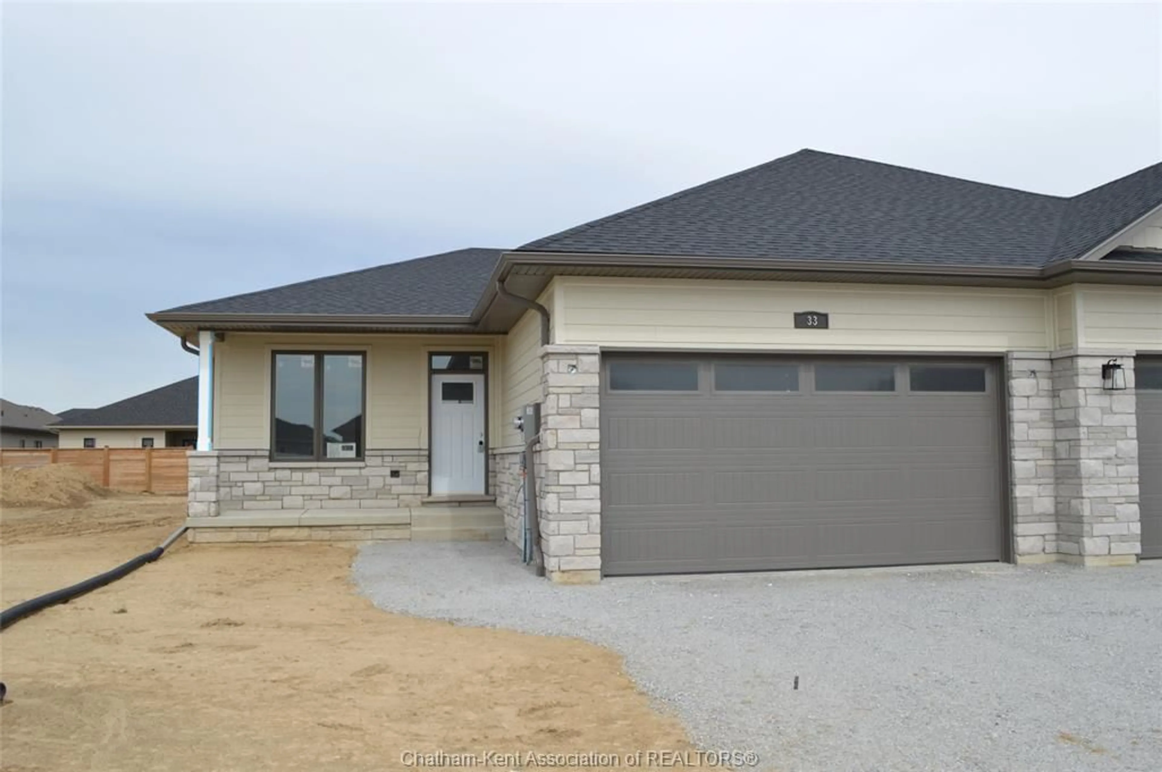 Unknown for 33 Duskridge Rd, Chatham Ontario N7L 0G7