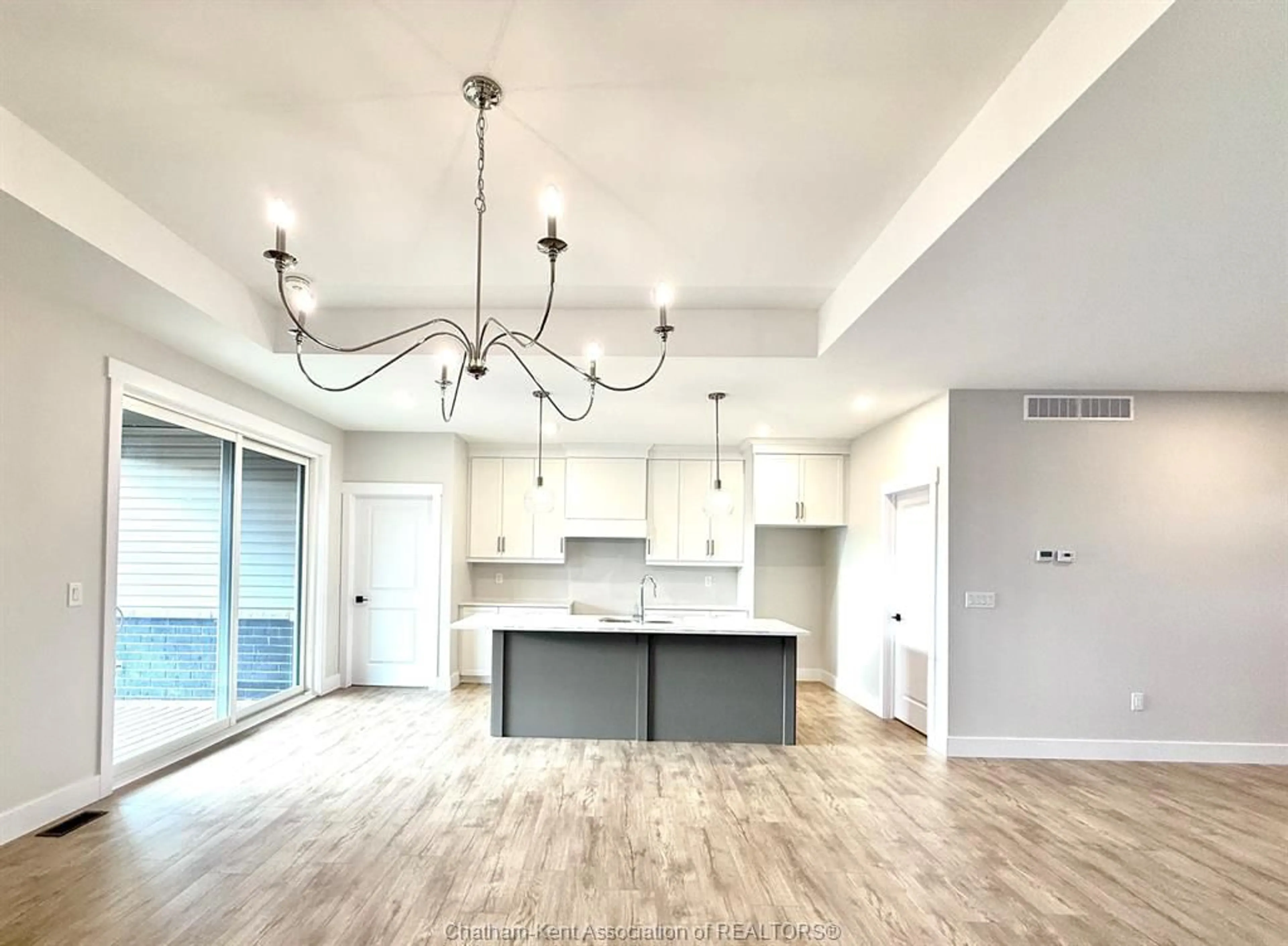 Open concept kitchen, unknown for 36 Duskridge Rd, Chatham Ontario N7L 0G7