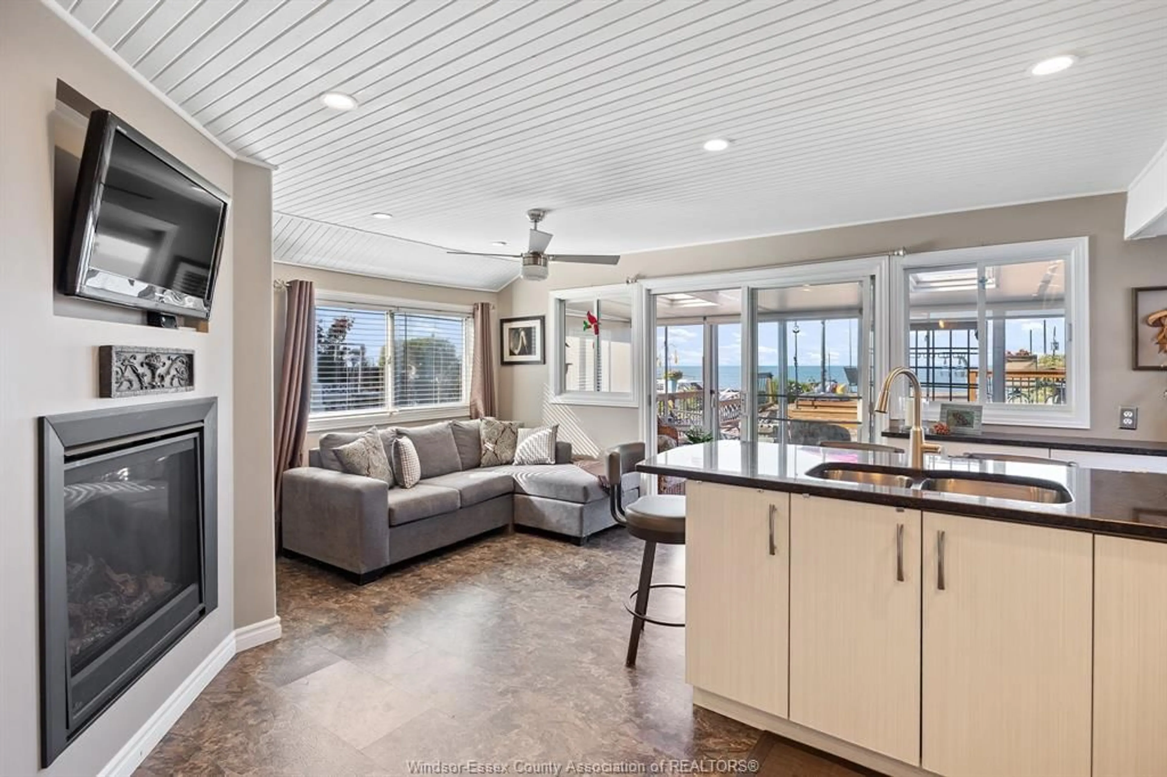 Open concept kitchen, ceramic/tile floor for 1362 EDGEWATER, Lakeshore Ontario N0R 1A0