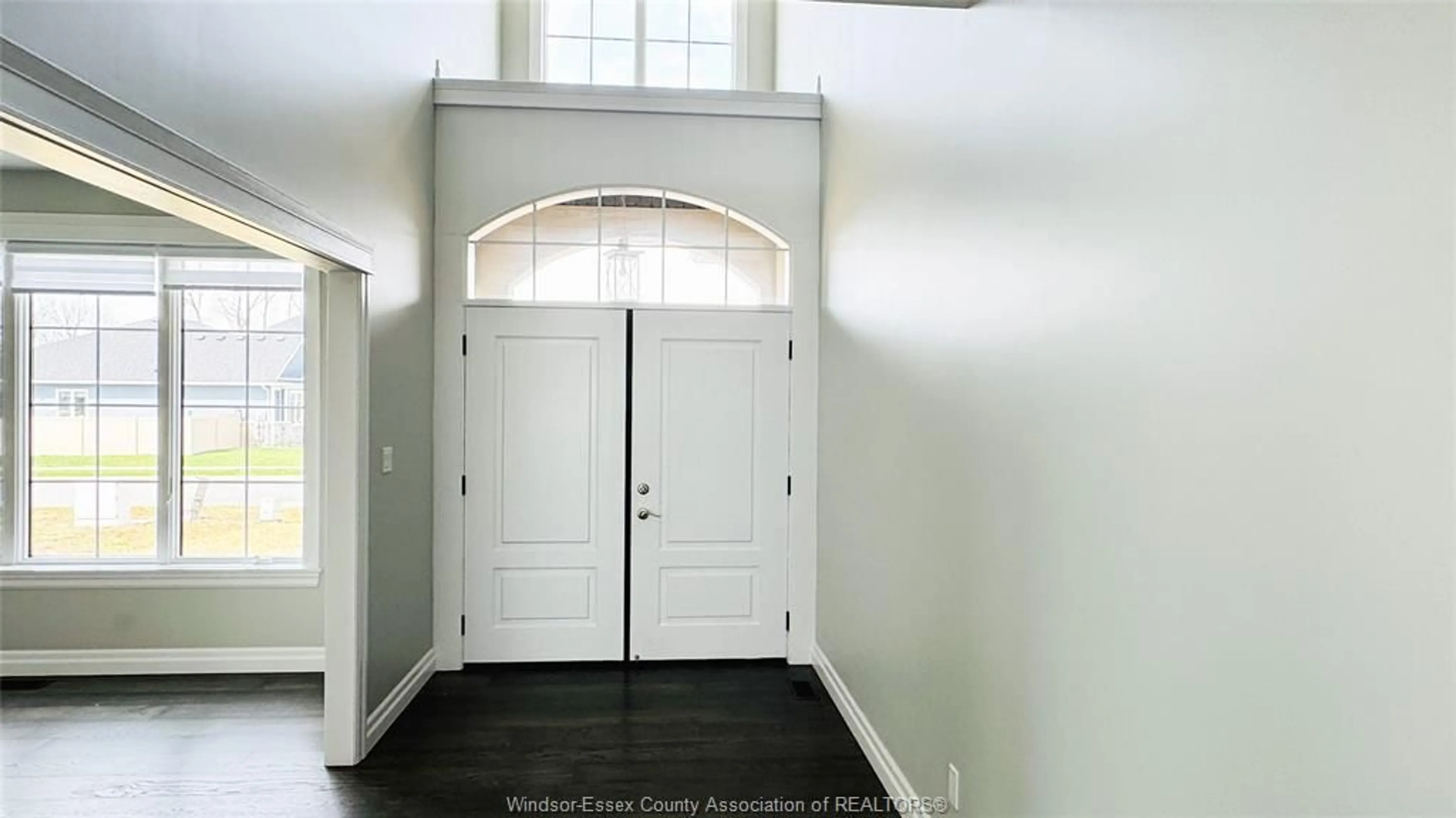 Indoor entryway for 310 BLAKE Ave, Belle River Ontario N8L 1B6