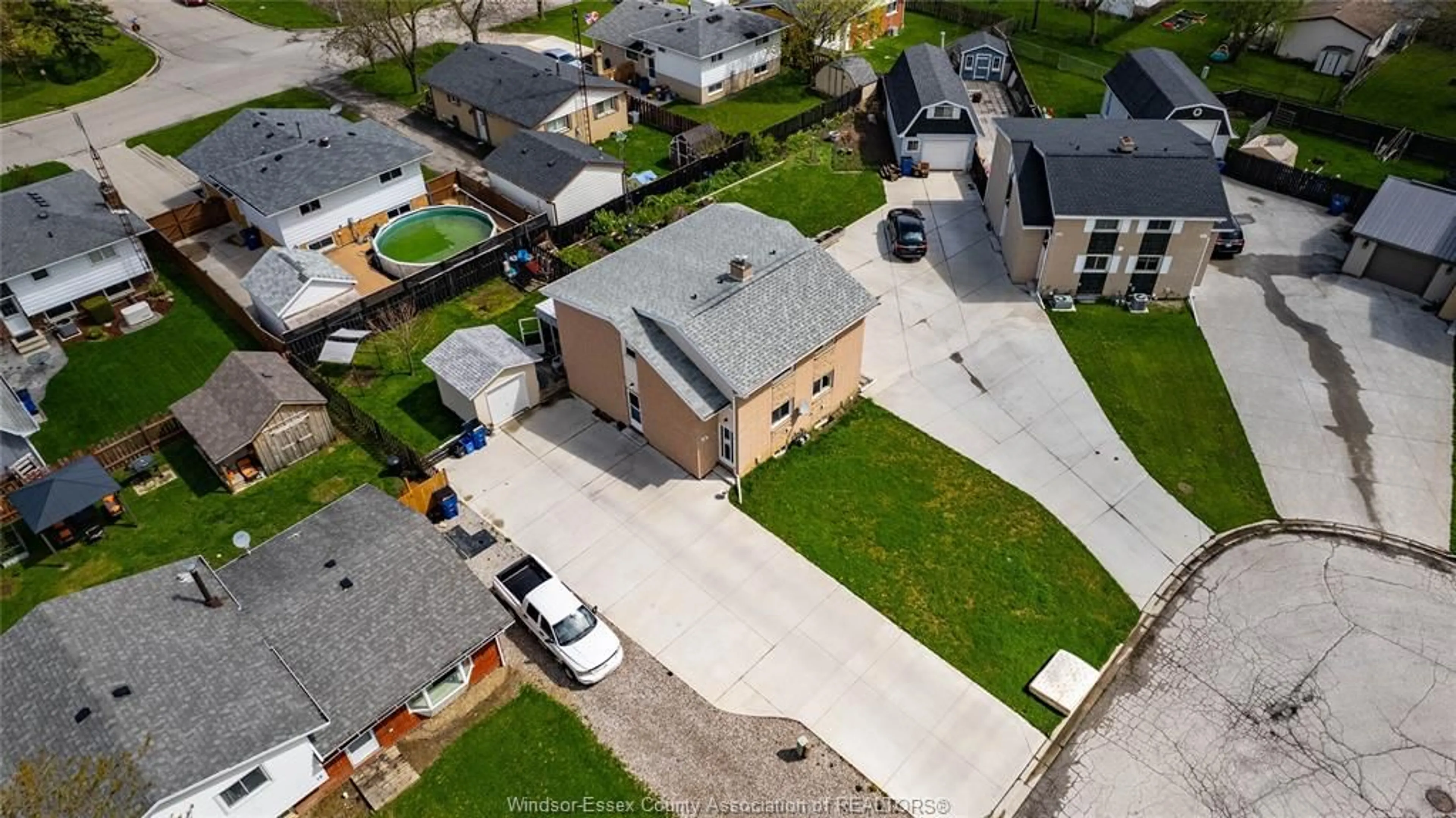 A pic from outside/outdoor area/front of a property/back of a property/a pic from drone, street for 14 VANIER, Tilbury Ontario N0P 2L0
