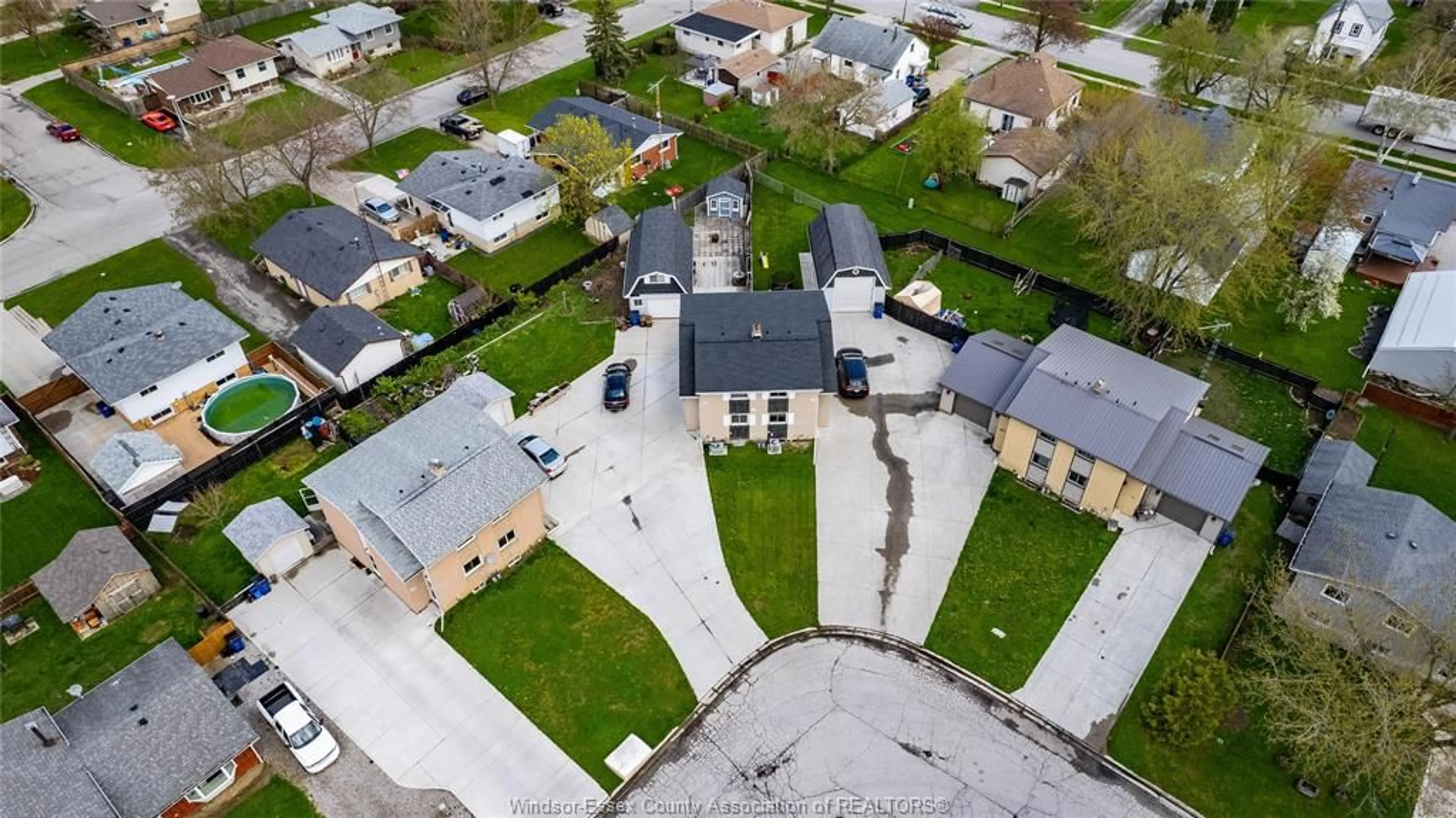 A pic from outside/outdoor area/front of a property/back of a property/a pic from drone, street for 14 VANIER, Tilbury Ontario N0P 2L0