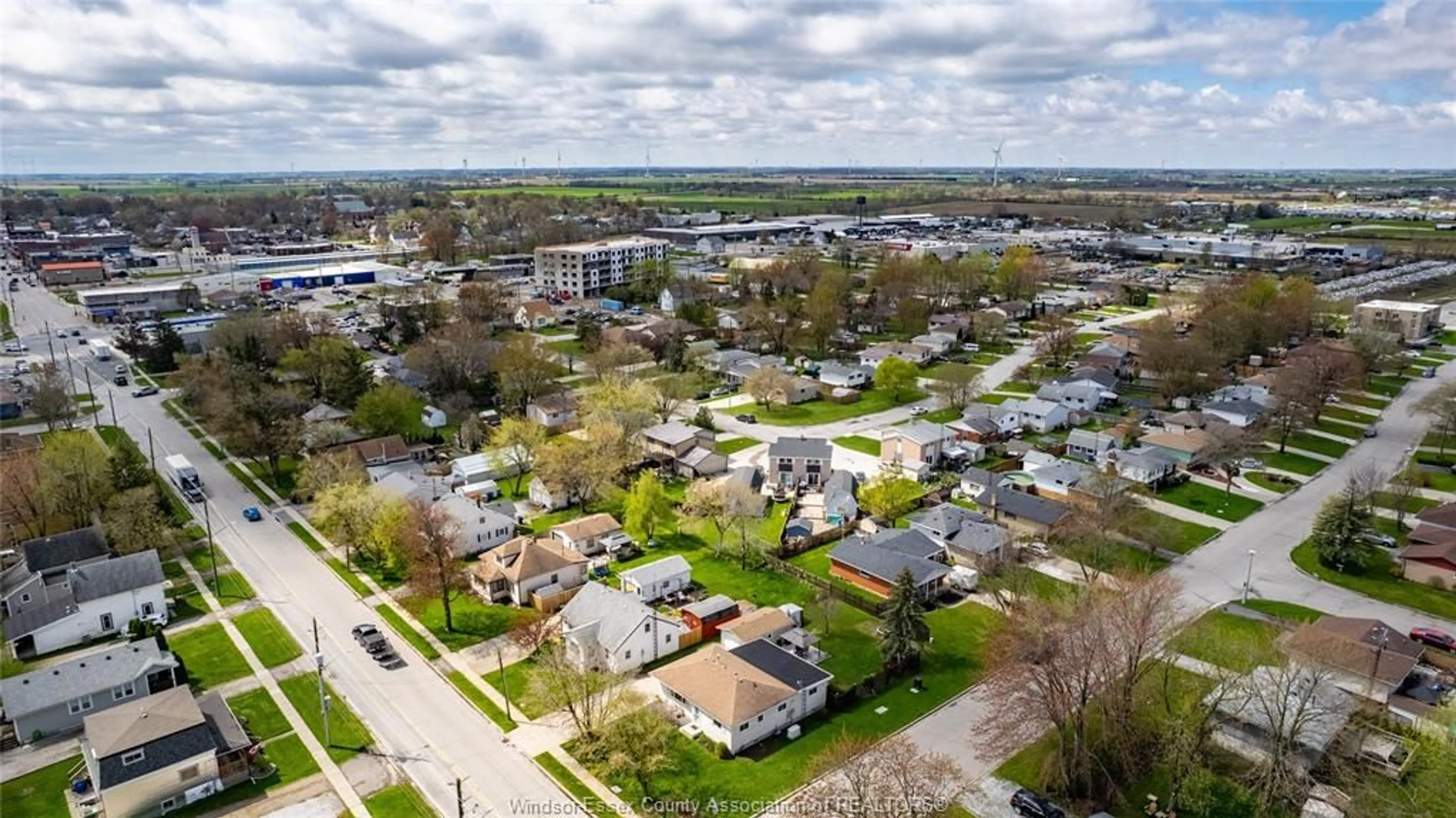 A pic from outside/outdoor area/front of a property/back of a property/a pic from drone, street for 14 VANIER, Tilbury Ontario N0P 2L0