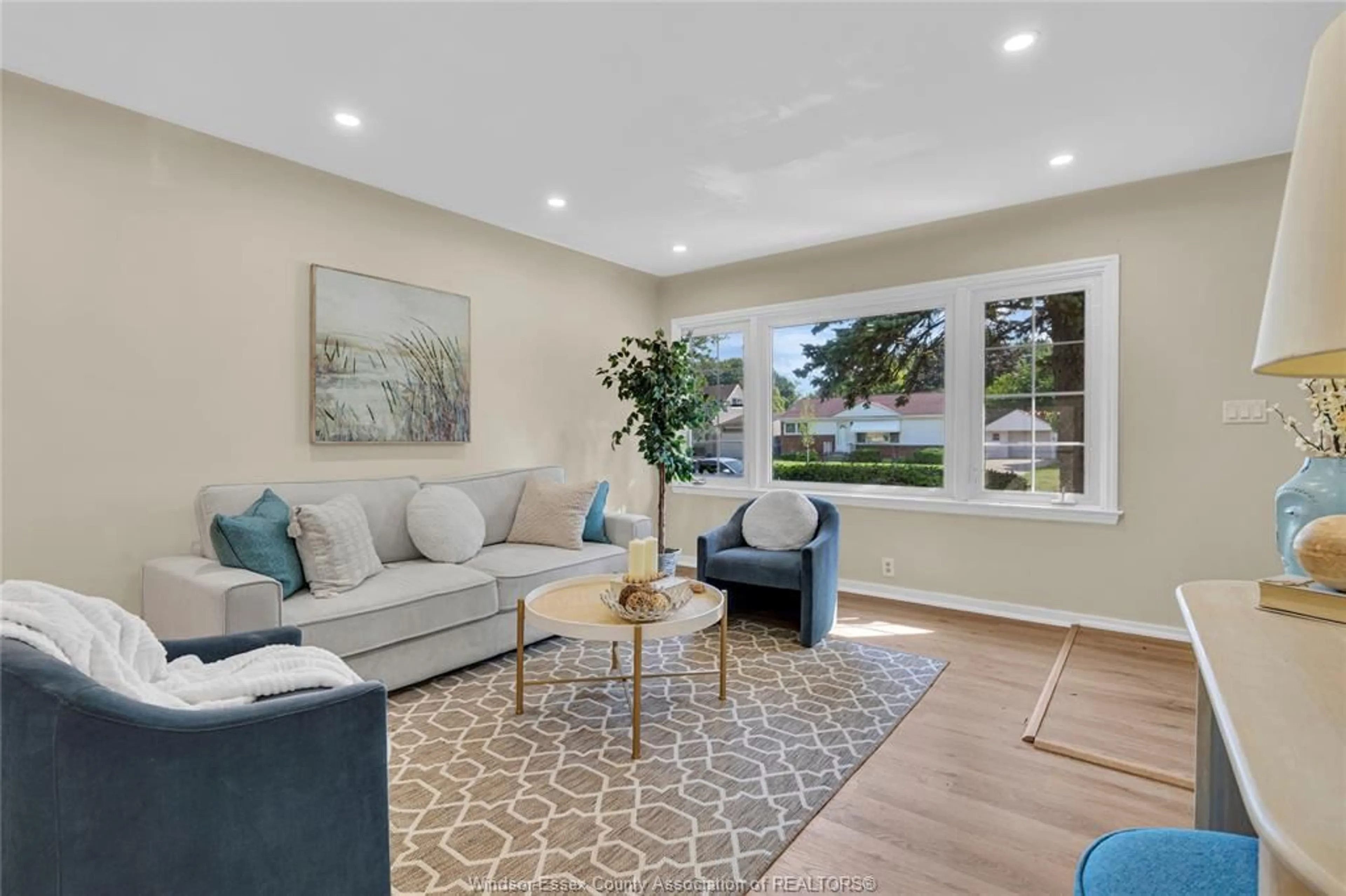 Living room with furniture, unknown for 3711 DANDURAND Blvd, Windsor Ontario N9E 2G4