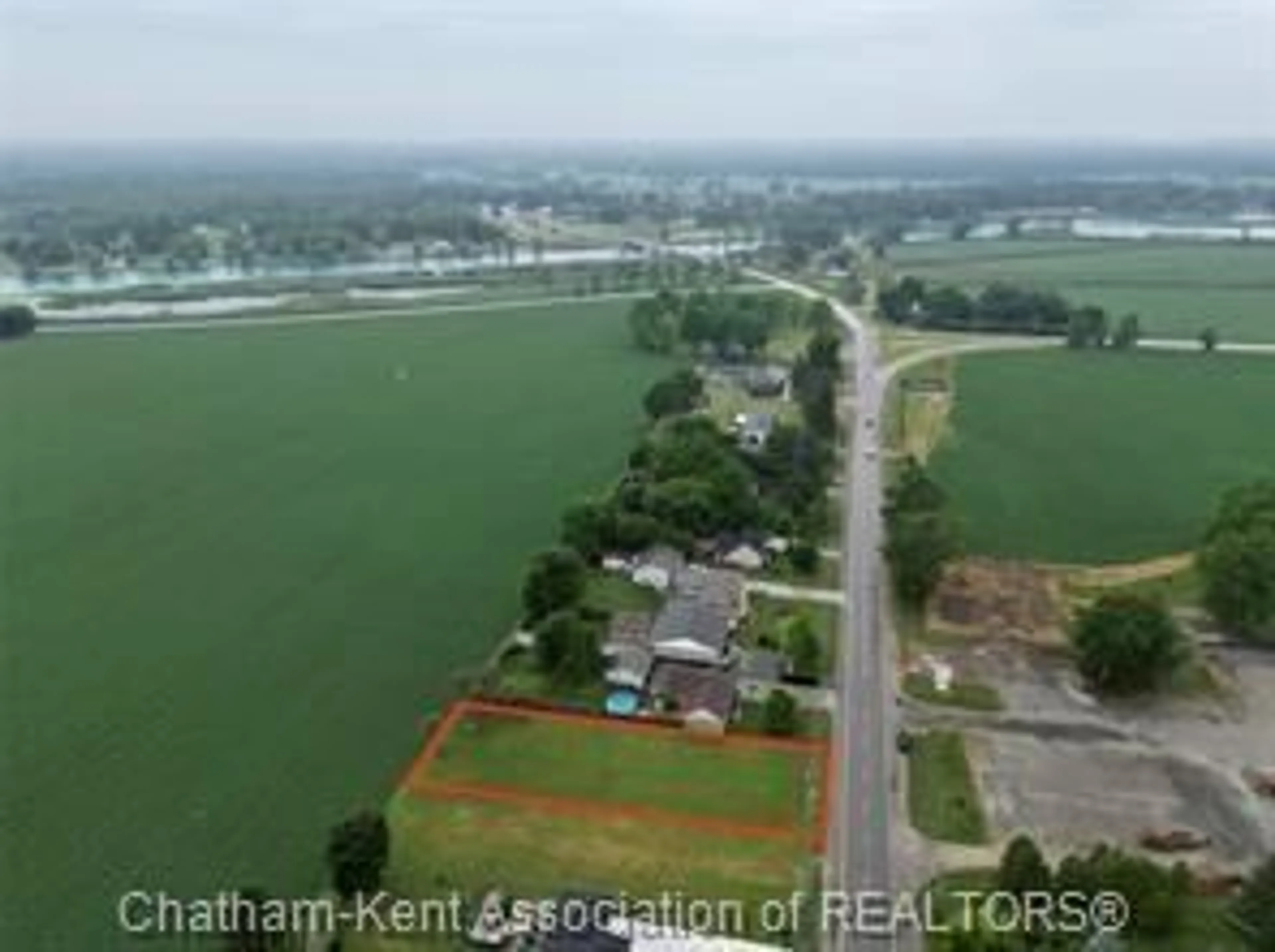 A pic from outside/outdoor area/front of a property/back of a property/a pic from drone, water/lake/river/ocean view for 7009 Dufferin Ave, Wallaceburg Ontario N8A 4N3