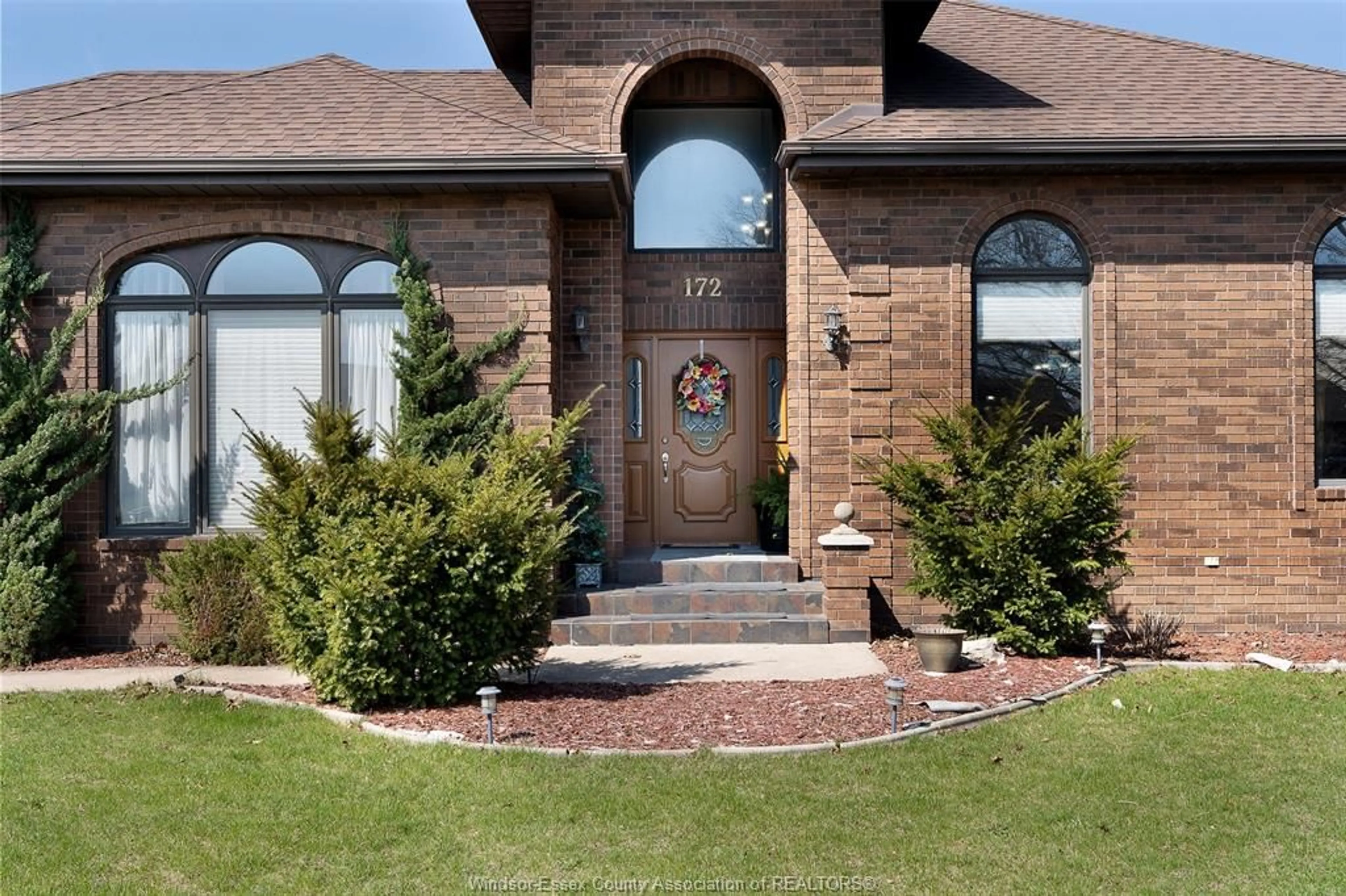Home with brick exterior material, street for 172 POINTE WEST Dr, Amherstburg Ontario N9V 3R6