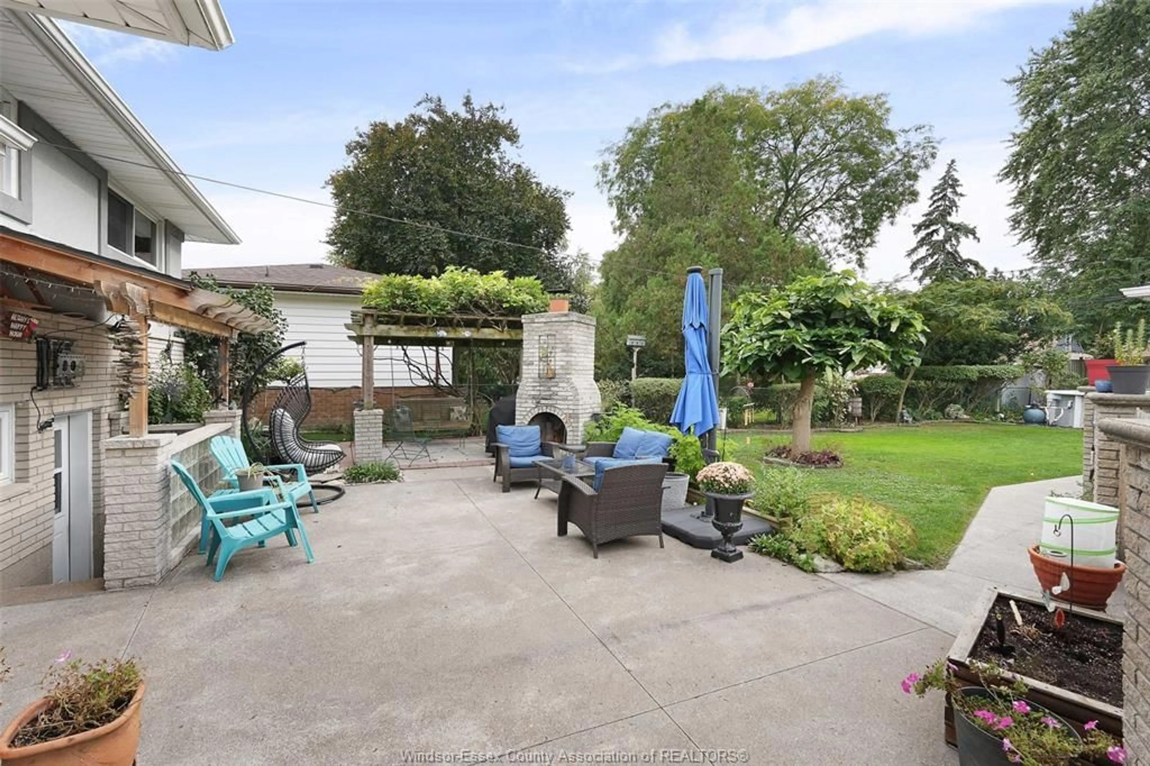 Patio, street for 341 GENEVIEVE St, Windsor Ontario N8S 3V7