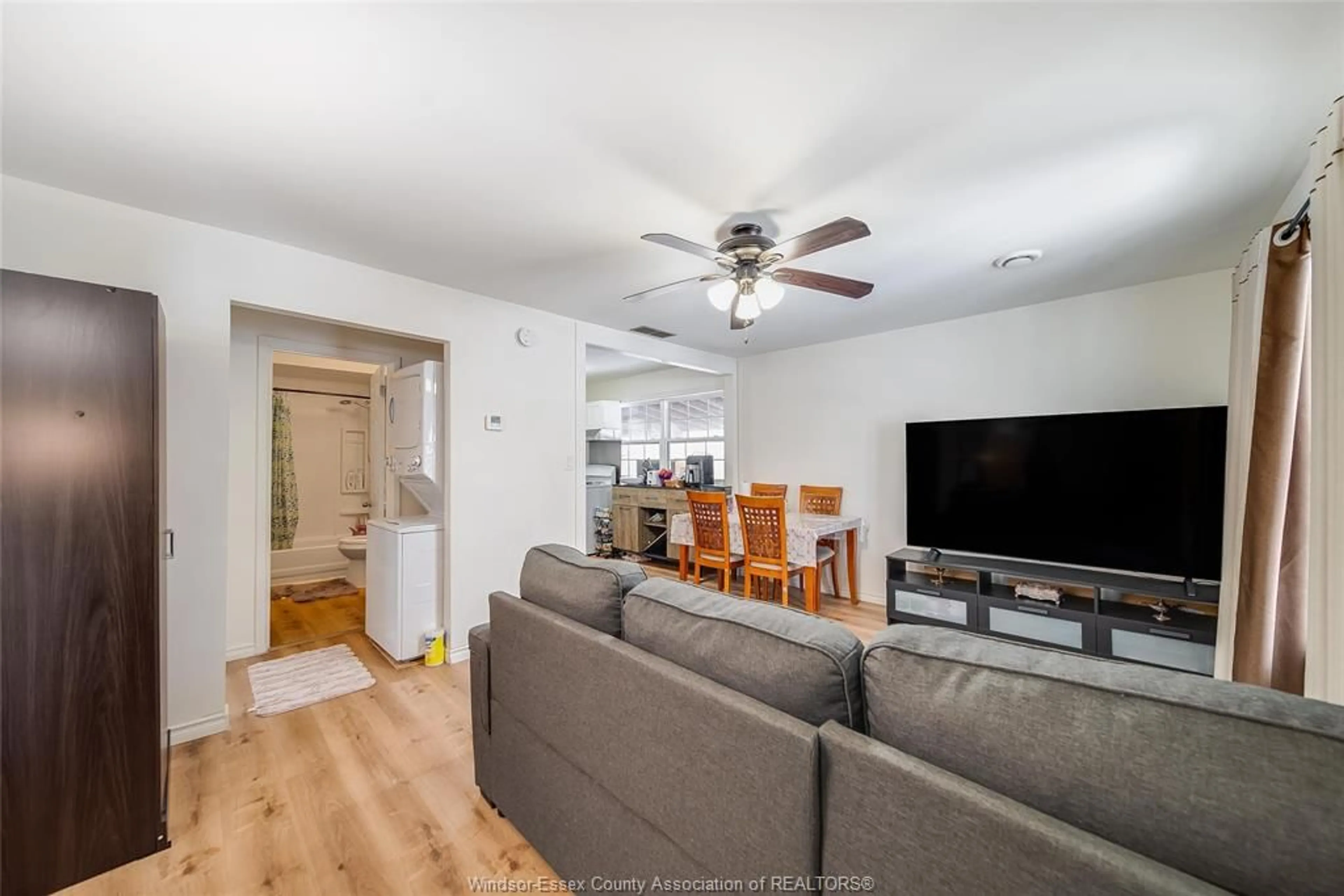 Living room with furniture, unknown for 3567 KING St, Windsor Ontario N9C 1P4