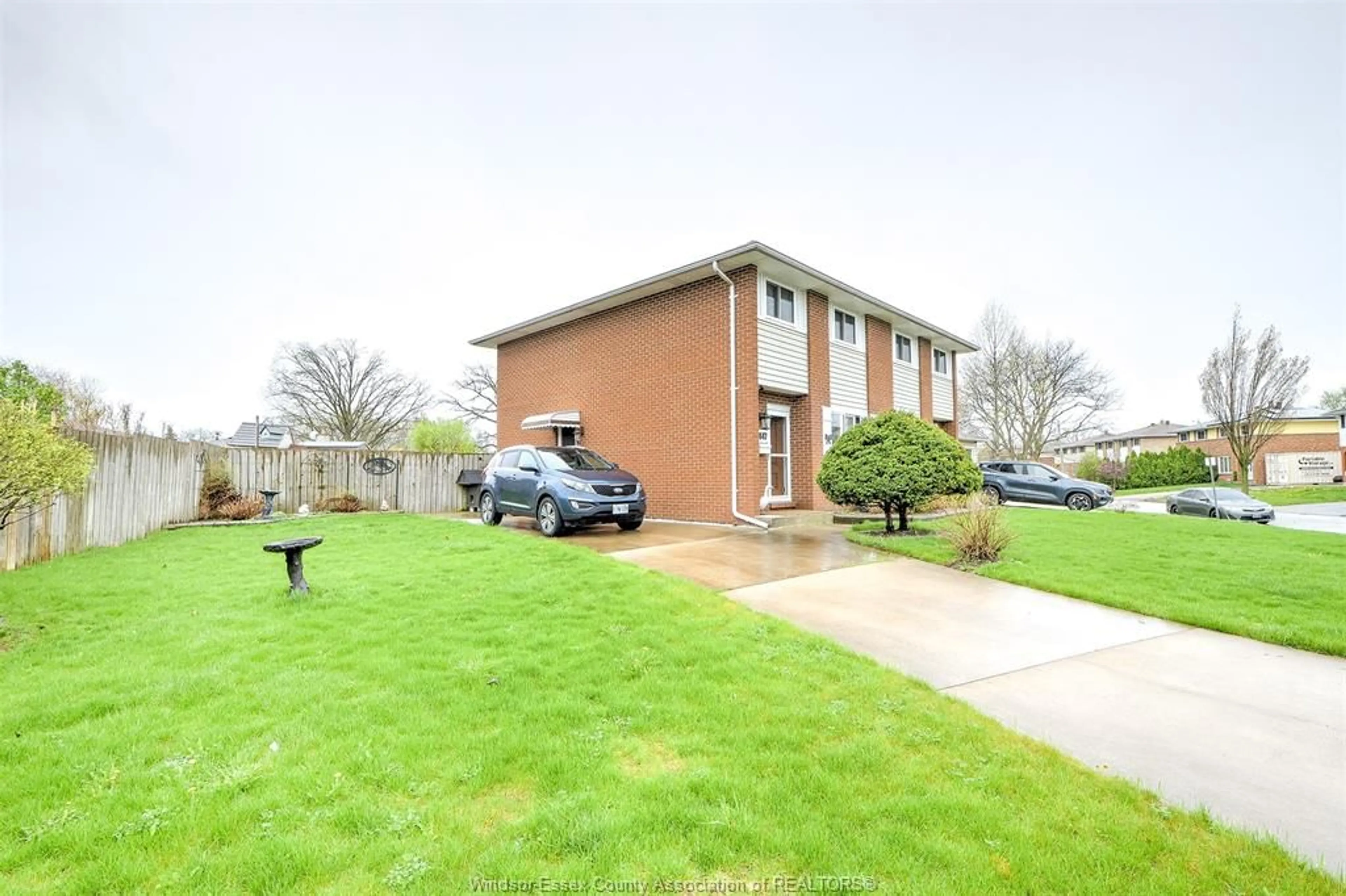 A pic from outside/outdoor area/front of a property/back of a property/a pic from drone, street for 9447 ALTEN Dr, Windsor Ontario N8R 1V9