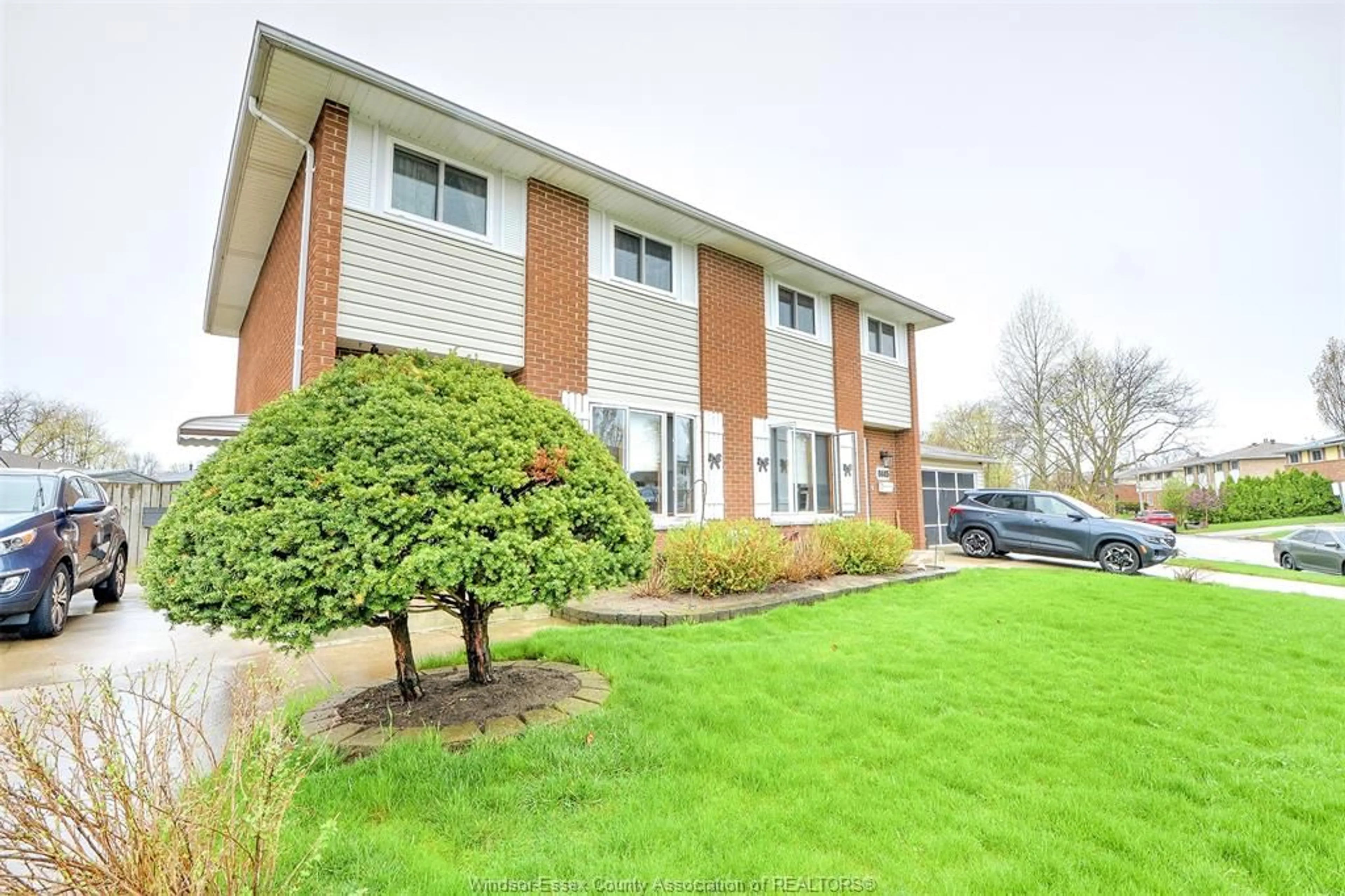 Unknown for 9447 ALTEN Dr, Windsor Ontario N8R 1V9