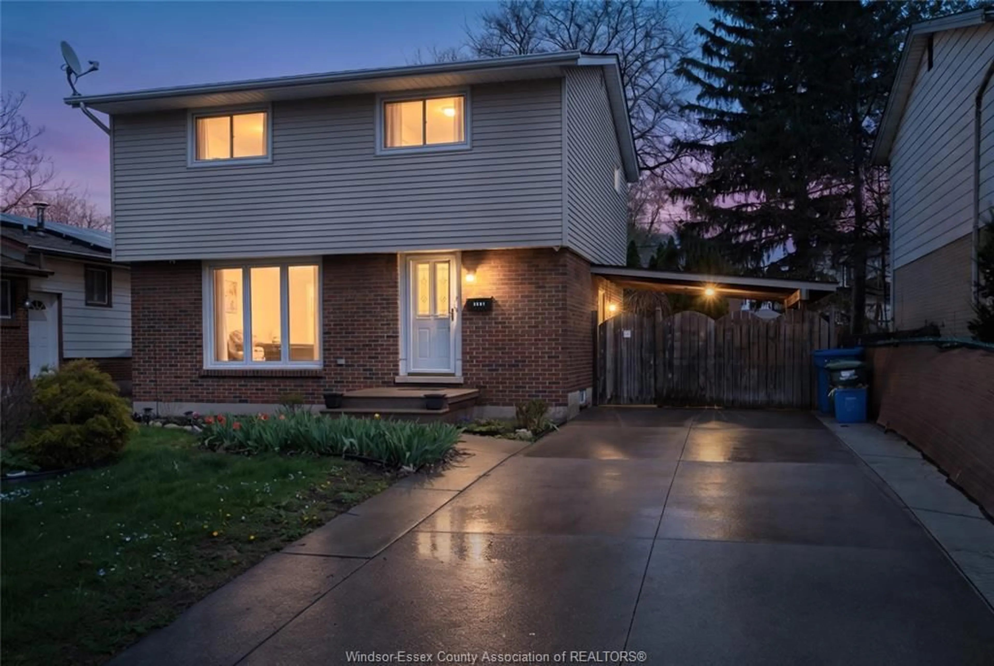 Unknown for 3581 WOLFE Crt, Windsor Ontario N9C 1X2