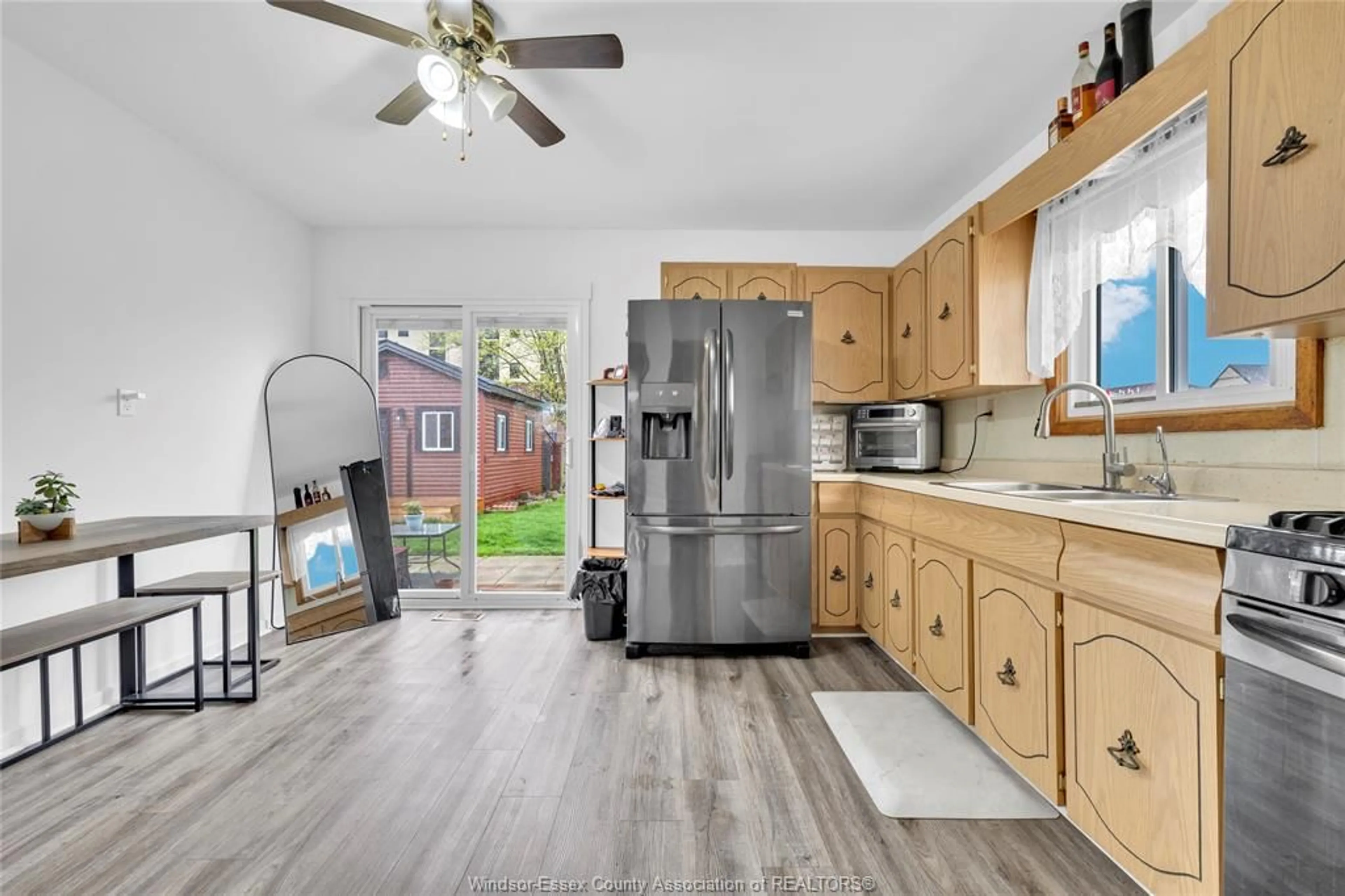 Open concept kitchen, unknown for 329 PARKSIDE Dr, McGregor Ontario N0R 1J0