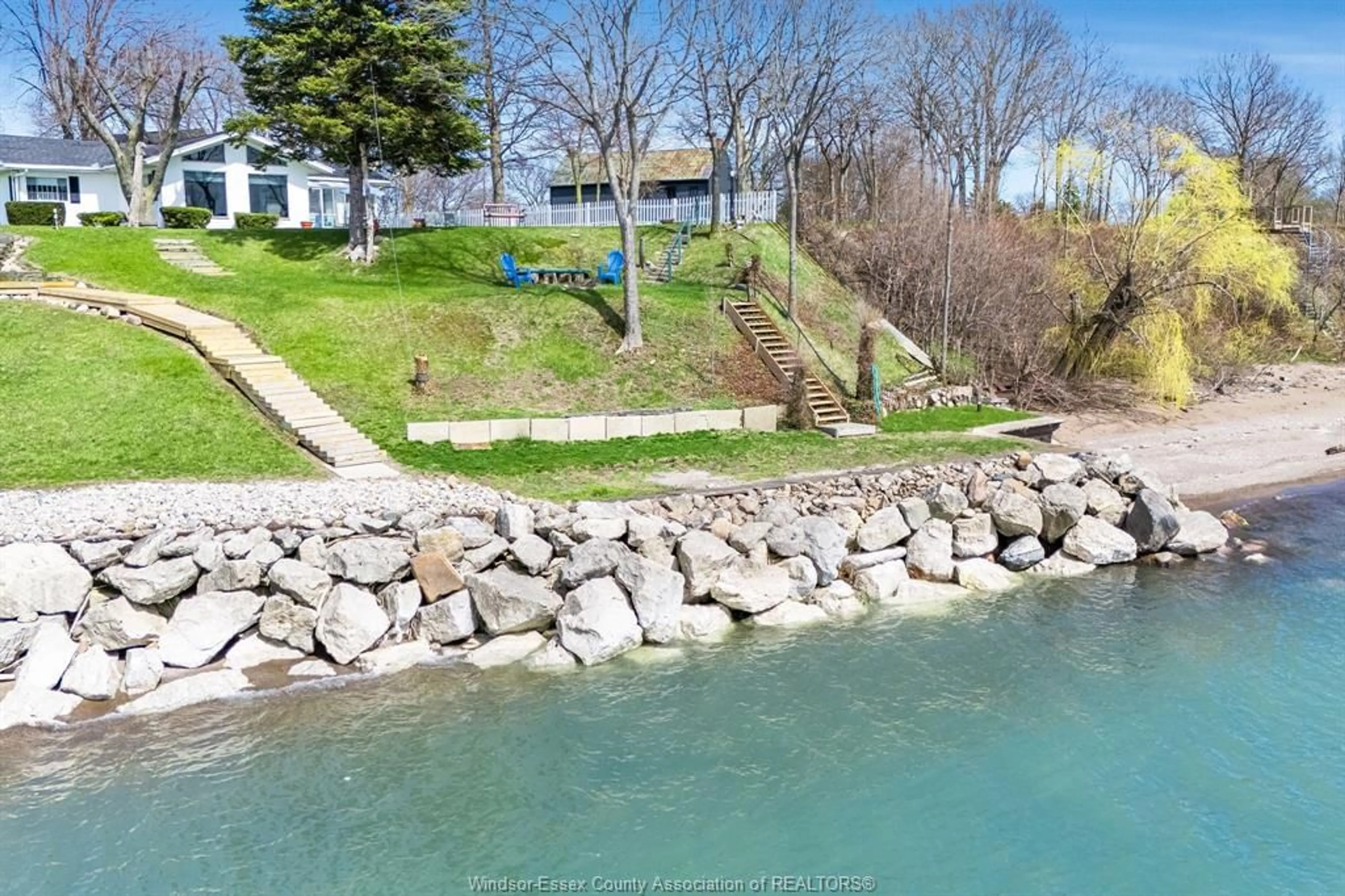 A pic from outside/outdoor area/front of a property/back of a property/a pic from drone, water/lake/river/ocean view for 187 Cooks Rd, Essex Ontario N0R 1B0