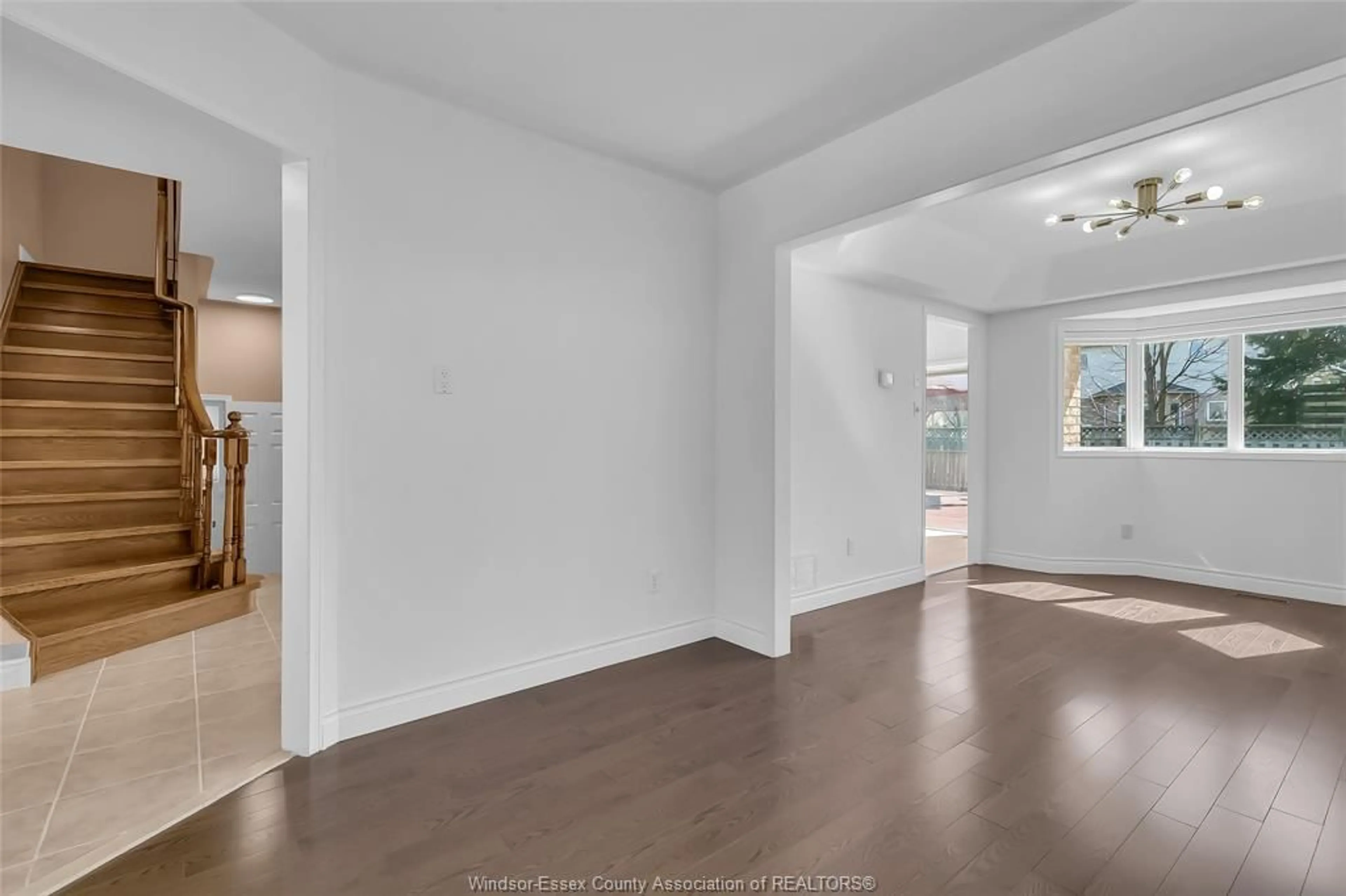 A pic of a room for 1063 Peach Blossom Cres, Windsor Ontario N9G 2R5