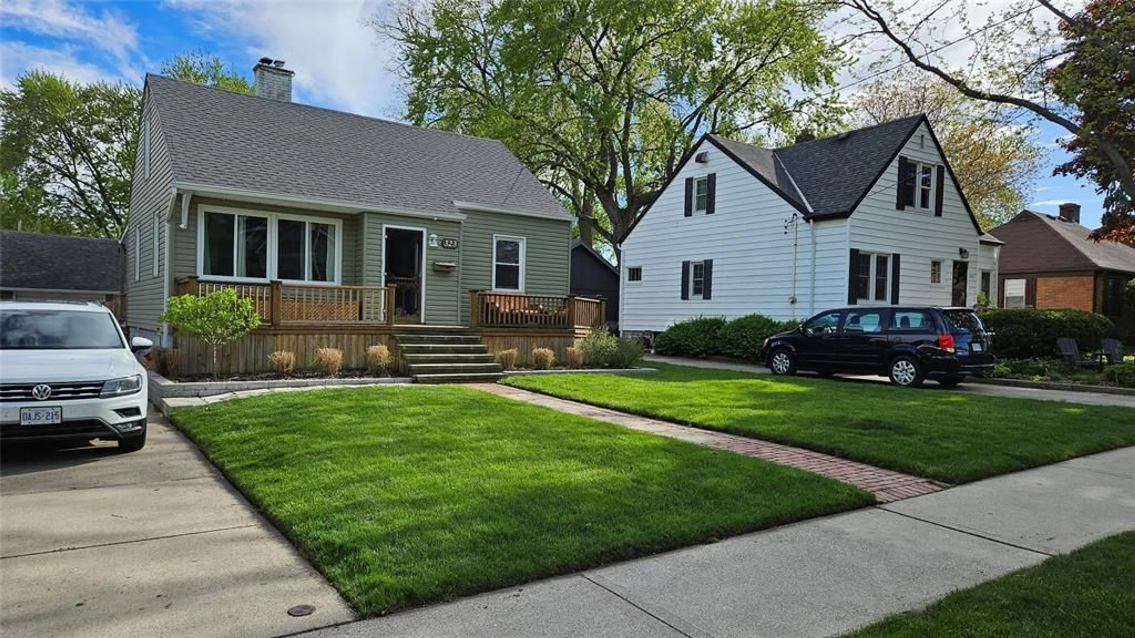 Home with vinyl exterior material, street for 323 MARIA St, Sarnia Ontario N7T 4T5