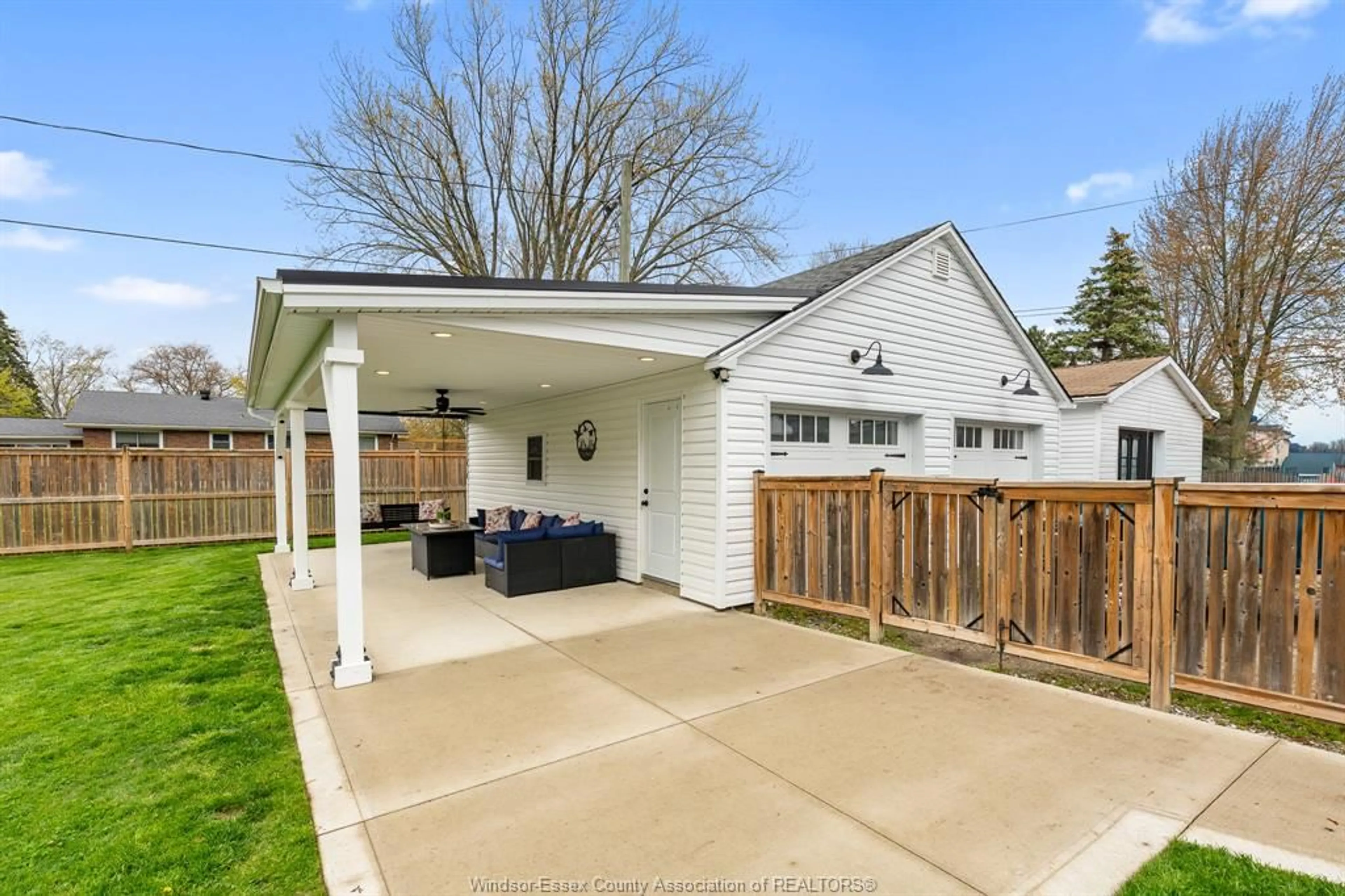 Patio, street for 86 Baird Ave, Wheatley Ontario N0P 2P0