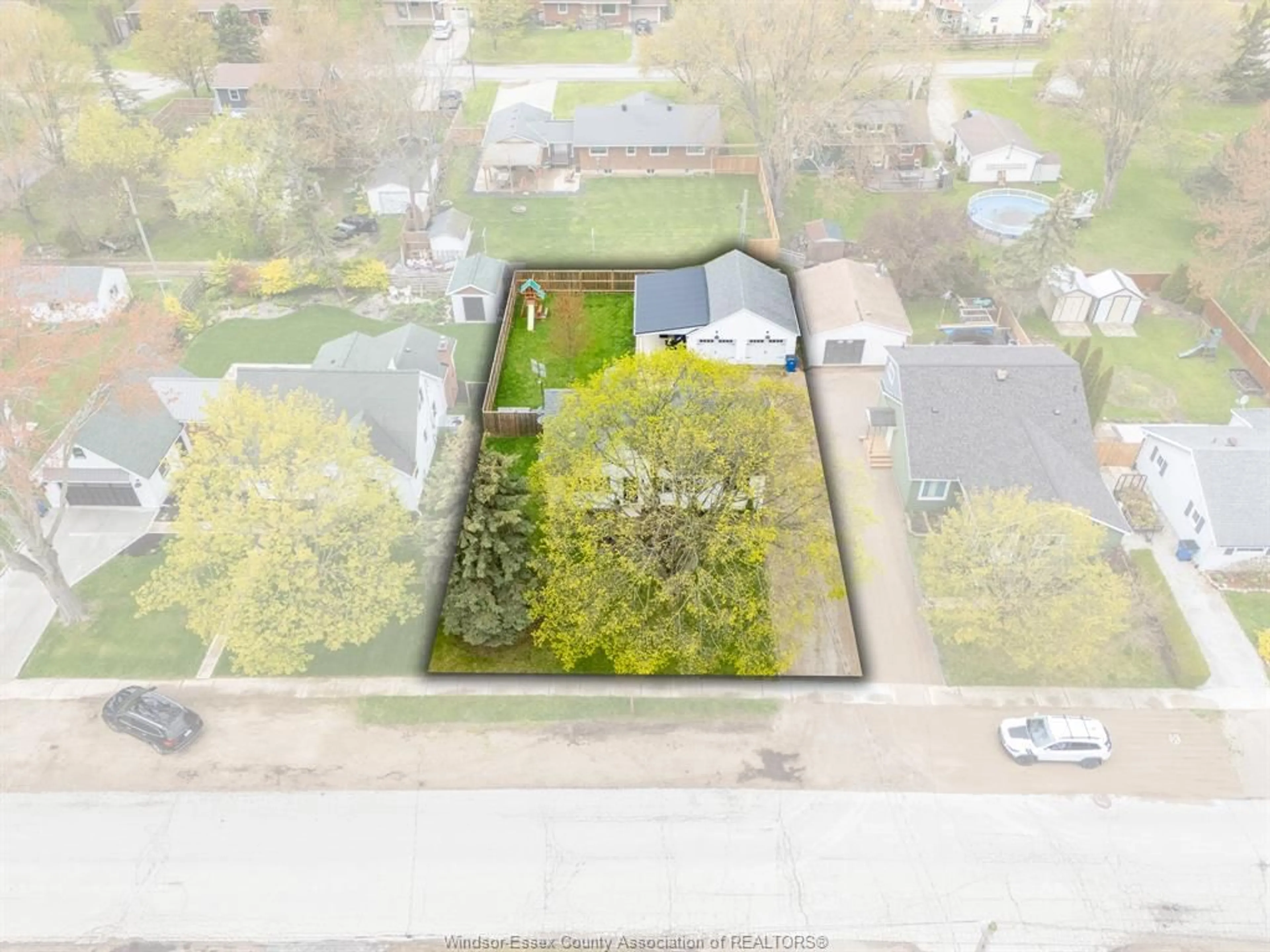 A pic from outside/outdoor area/front of a property/back of a property/a pic from drone, street for 86 Baird Ave, Wheatley Ontario N0P 2P0
