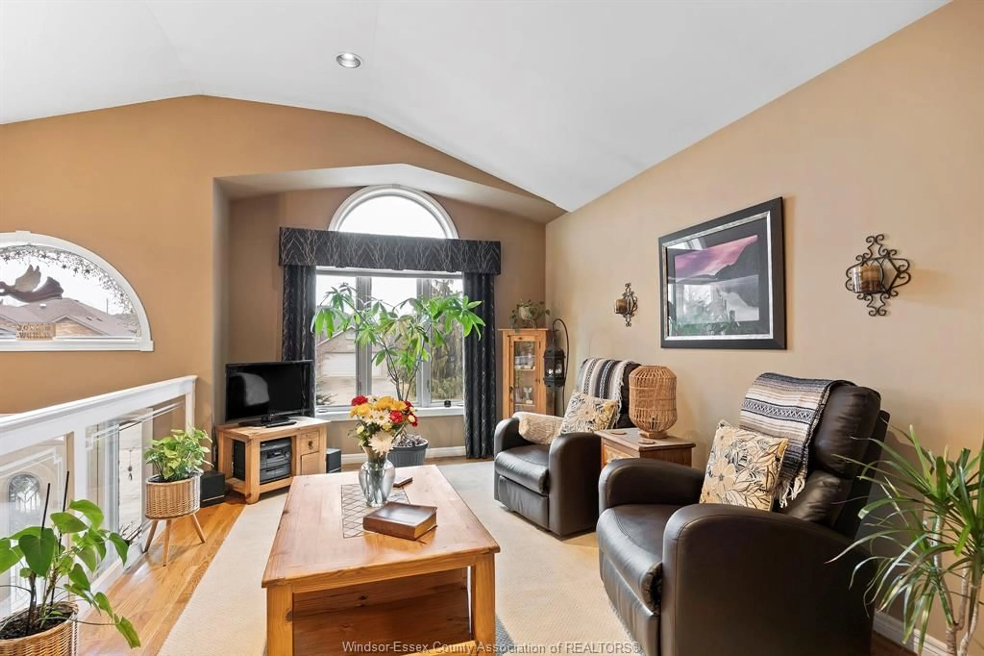 Living room with furniture, unknown for 12123 CRANBROOK, Tecumseh Ontario N8N 2M1