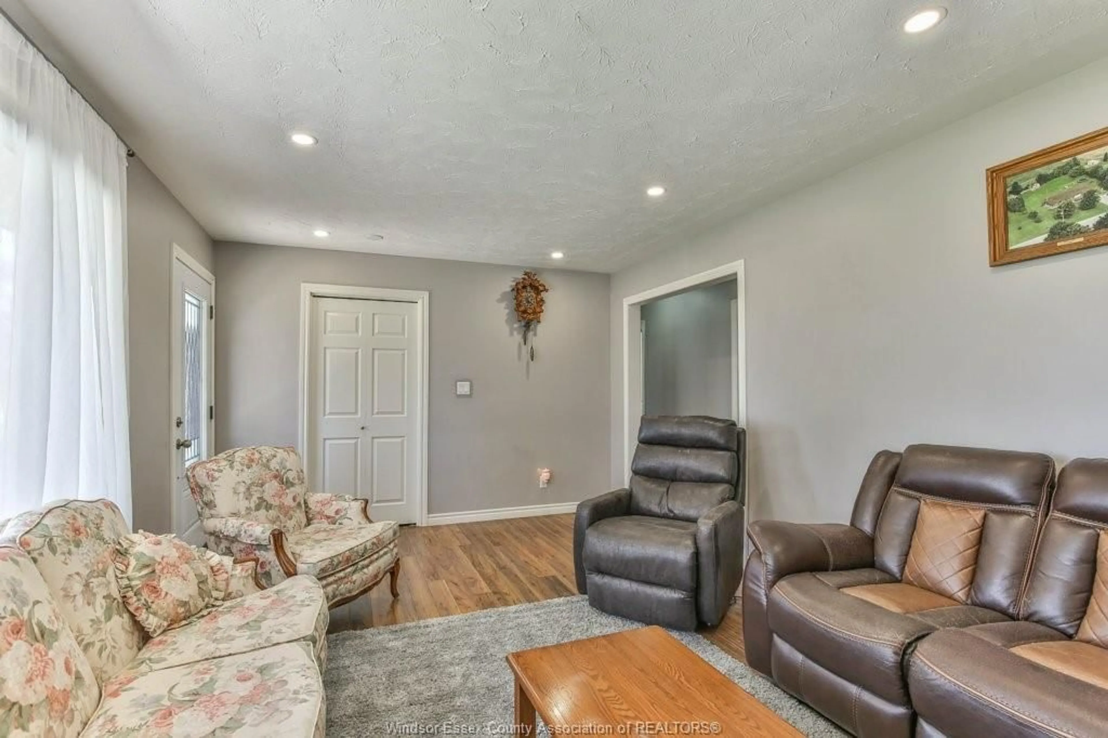 Living room with furniture, unknown for 6551 Springfield Rd, Aylmer Ontario N5H 2R5