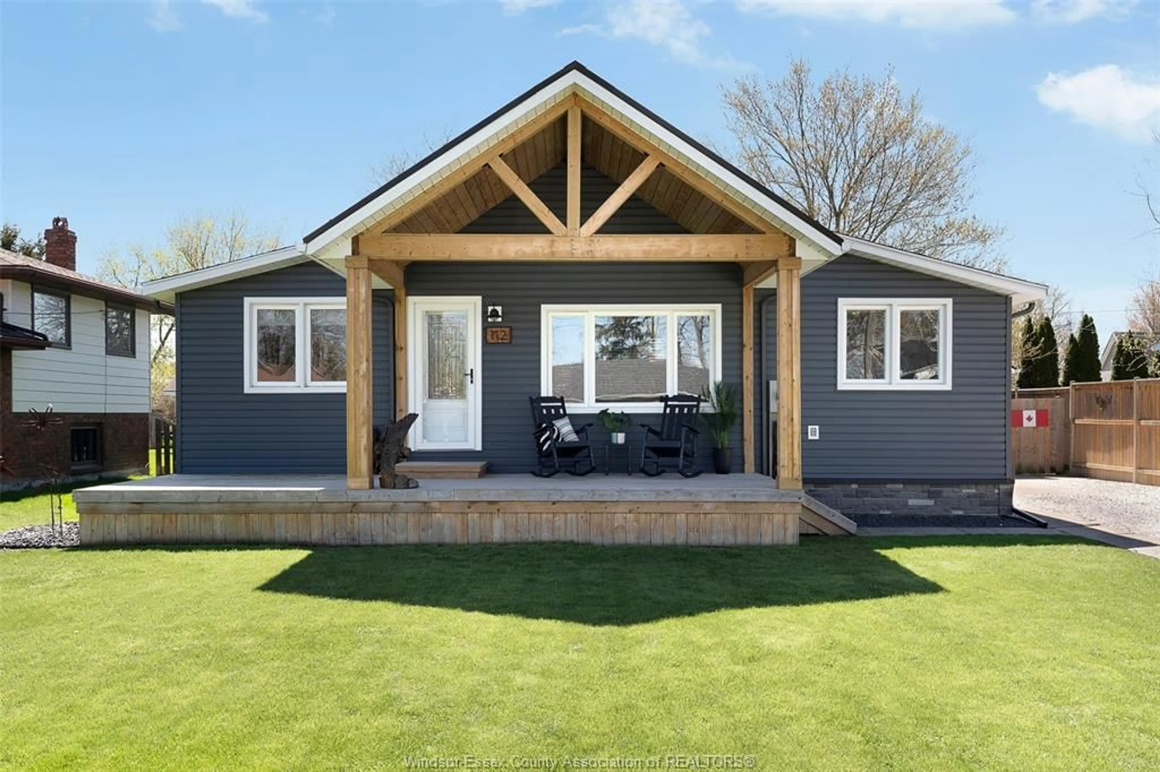 Home with vinyl exterior material, unknown for 112 CHESTNUT St, Wheatley Ontario N0P 2P0