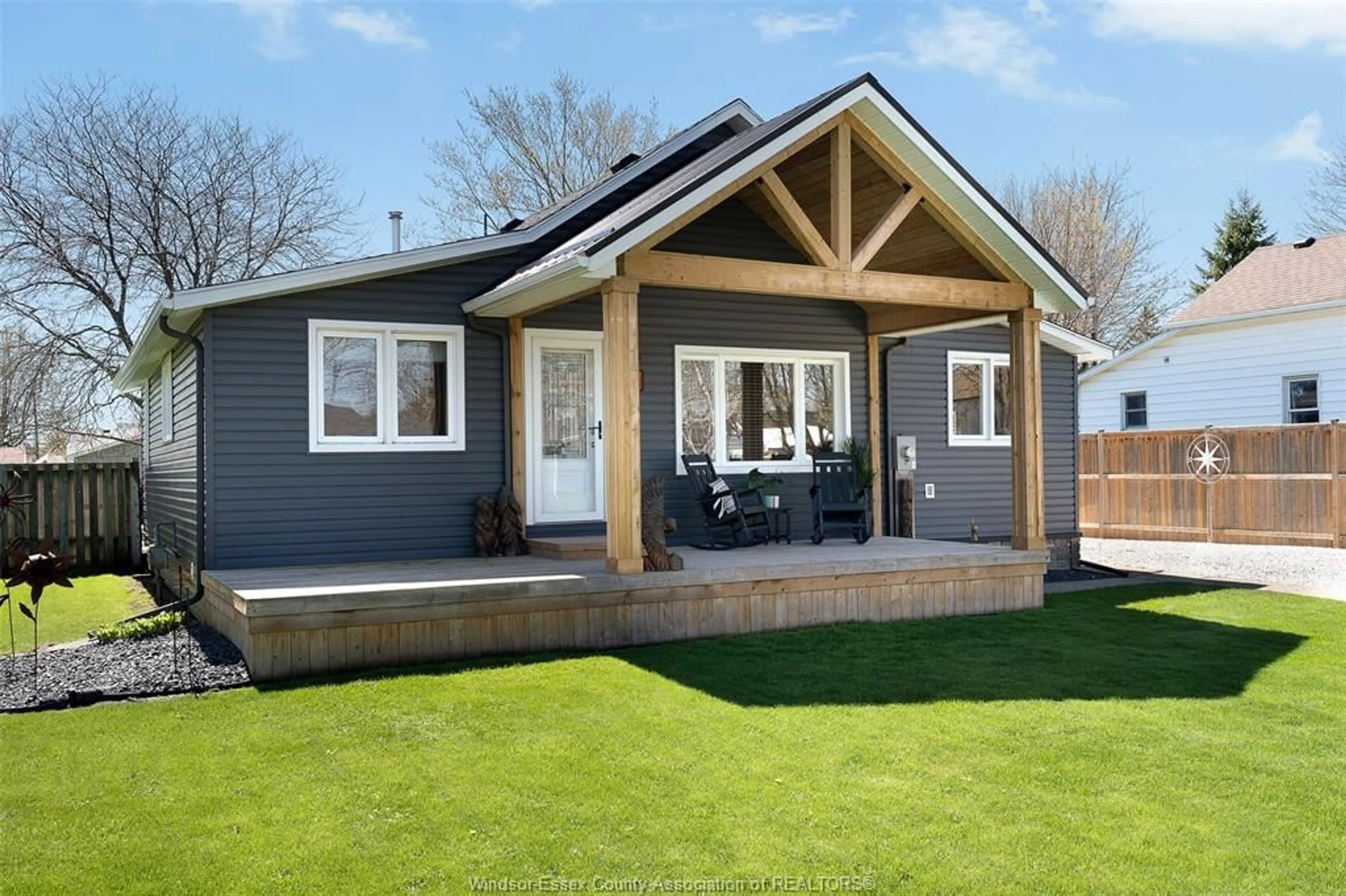 Home with vinyl exterior material, street for 112 CHESTNUT St, Wheatley Ontario N0P 2P0