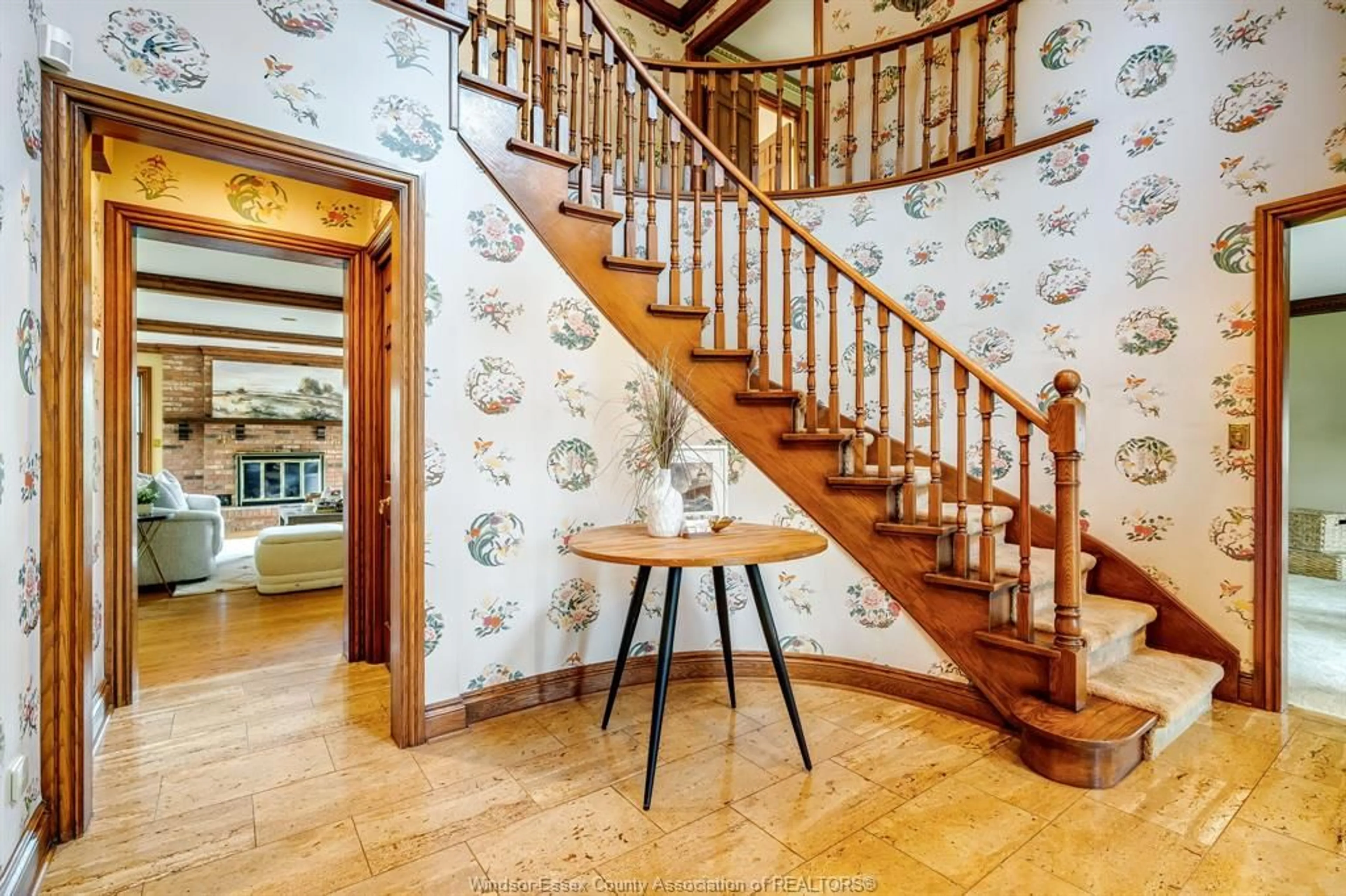 Unknown for 850 North Talbot Rd, Windsor Ontario N8G 1M7